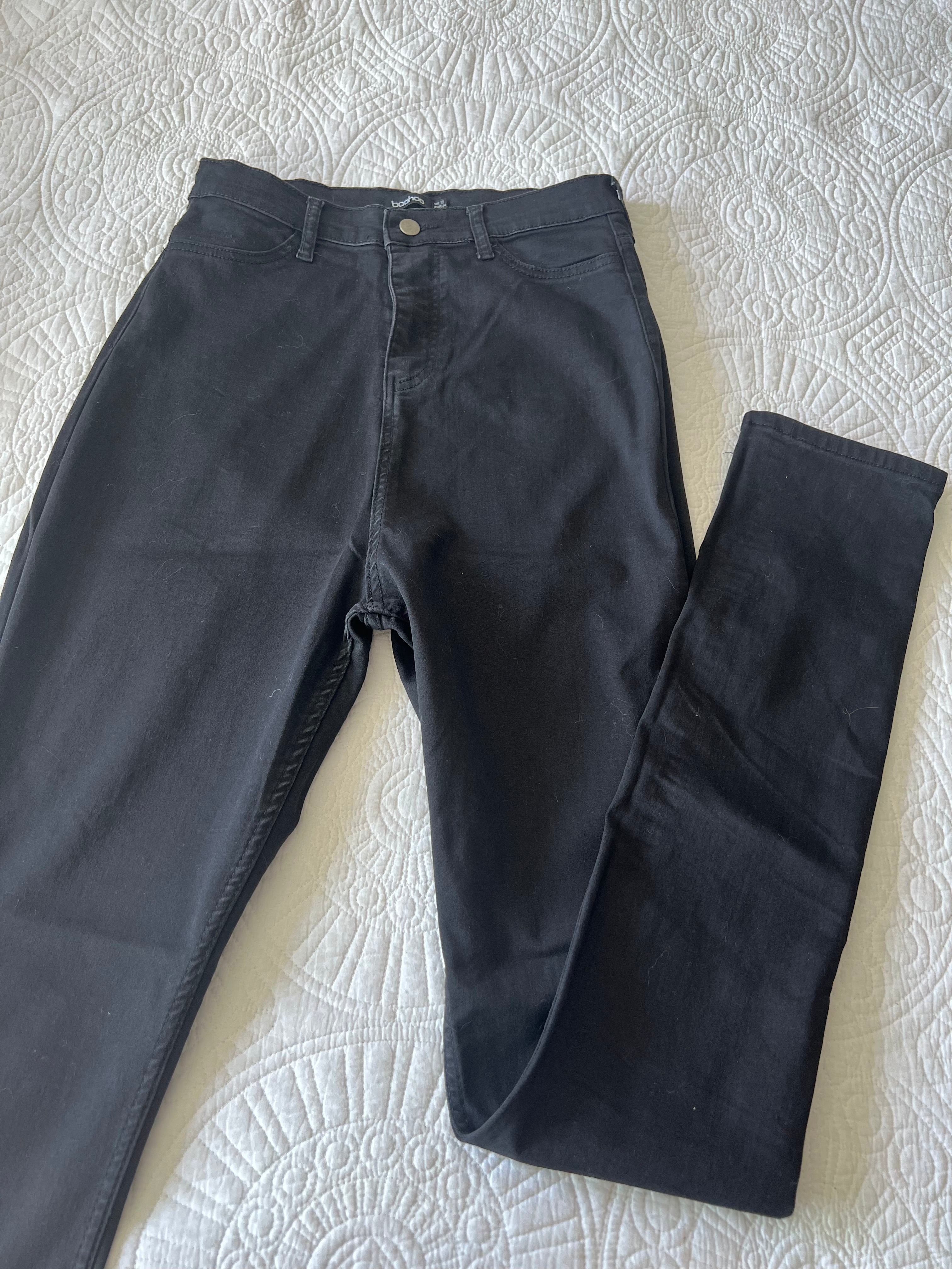 Black skinny jeans
