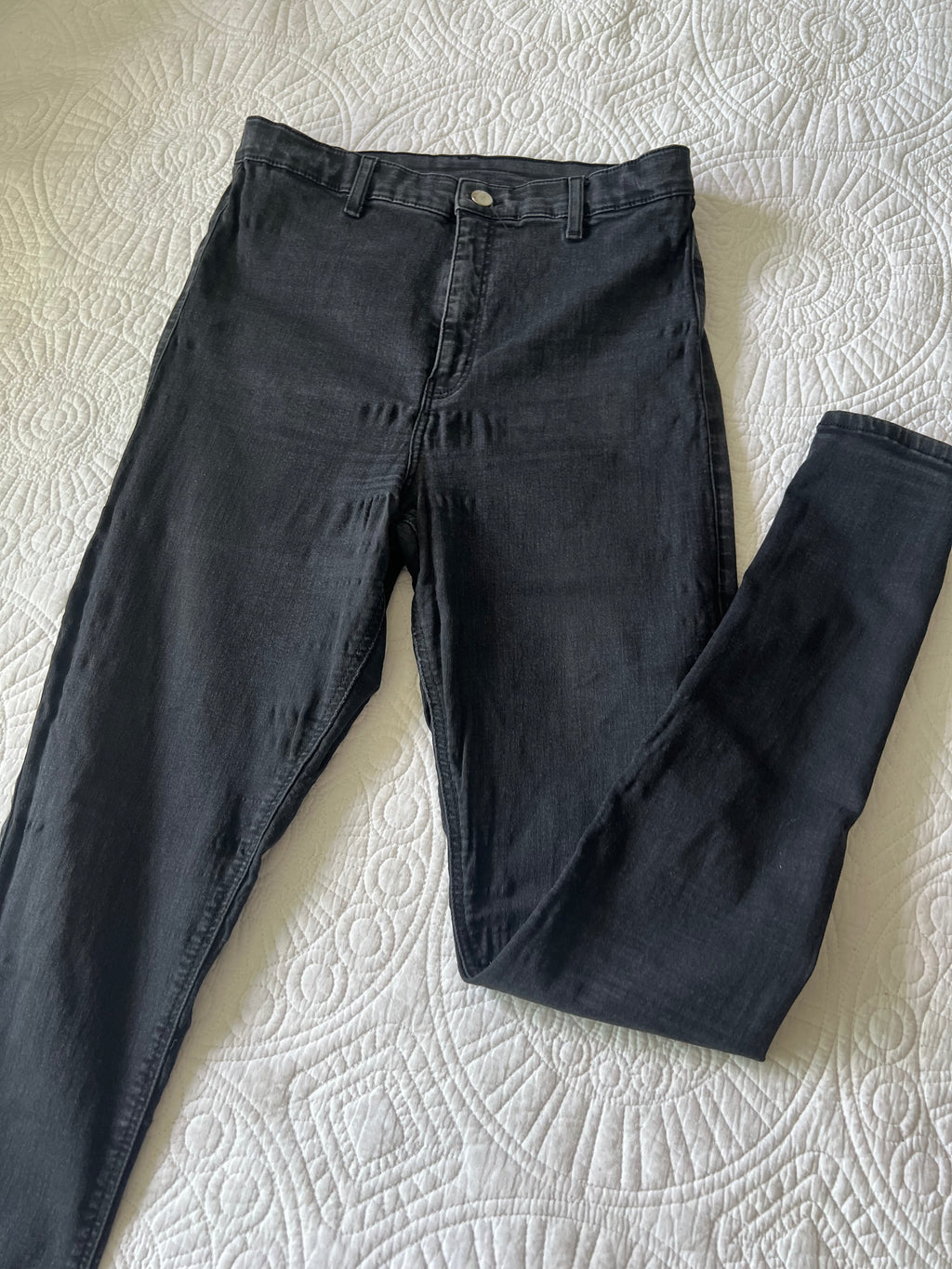 Black skinny jeans