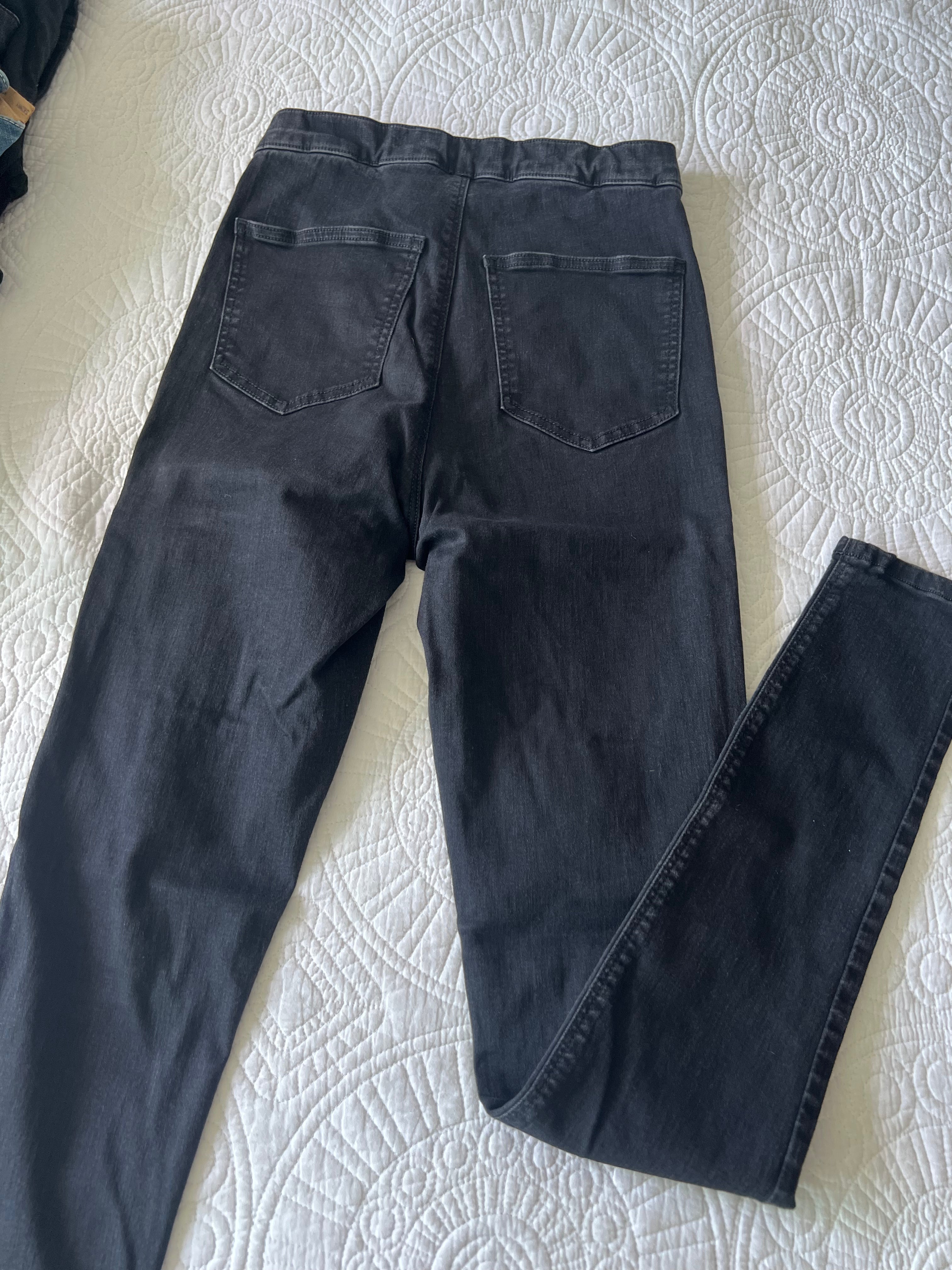 Black ripped jeans
