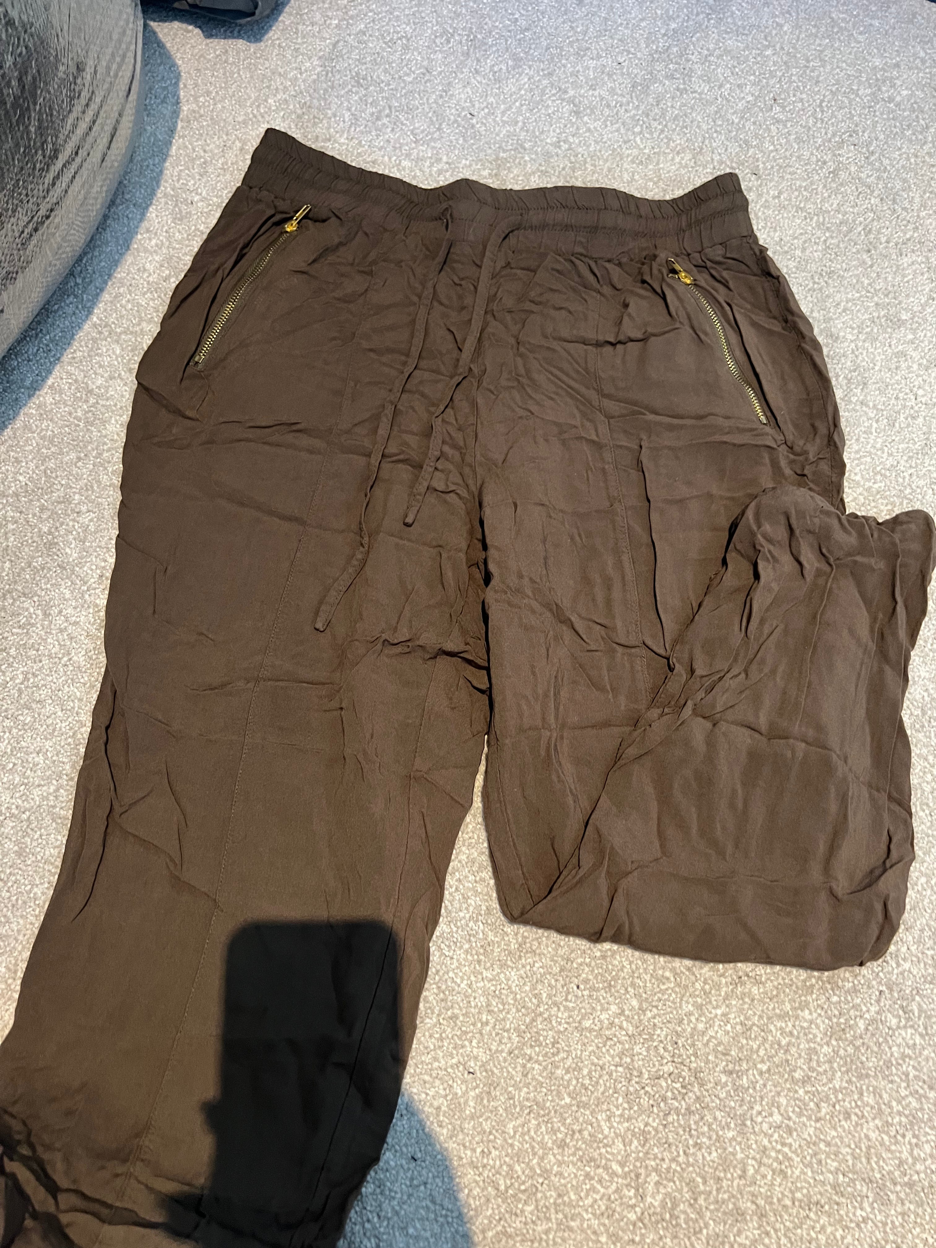 Brown cuffed trousers