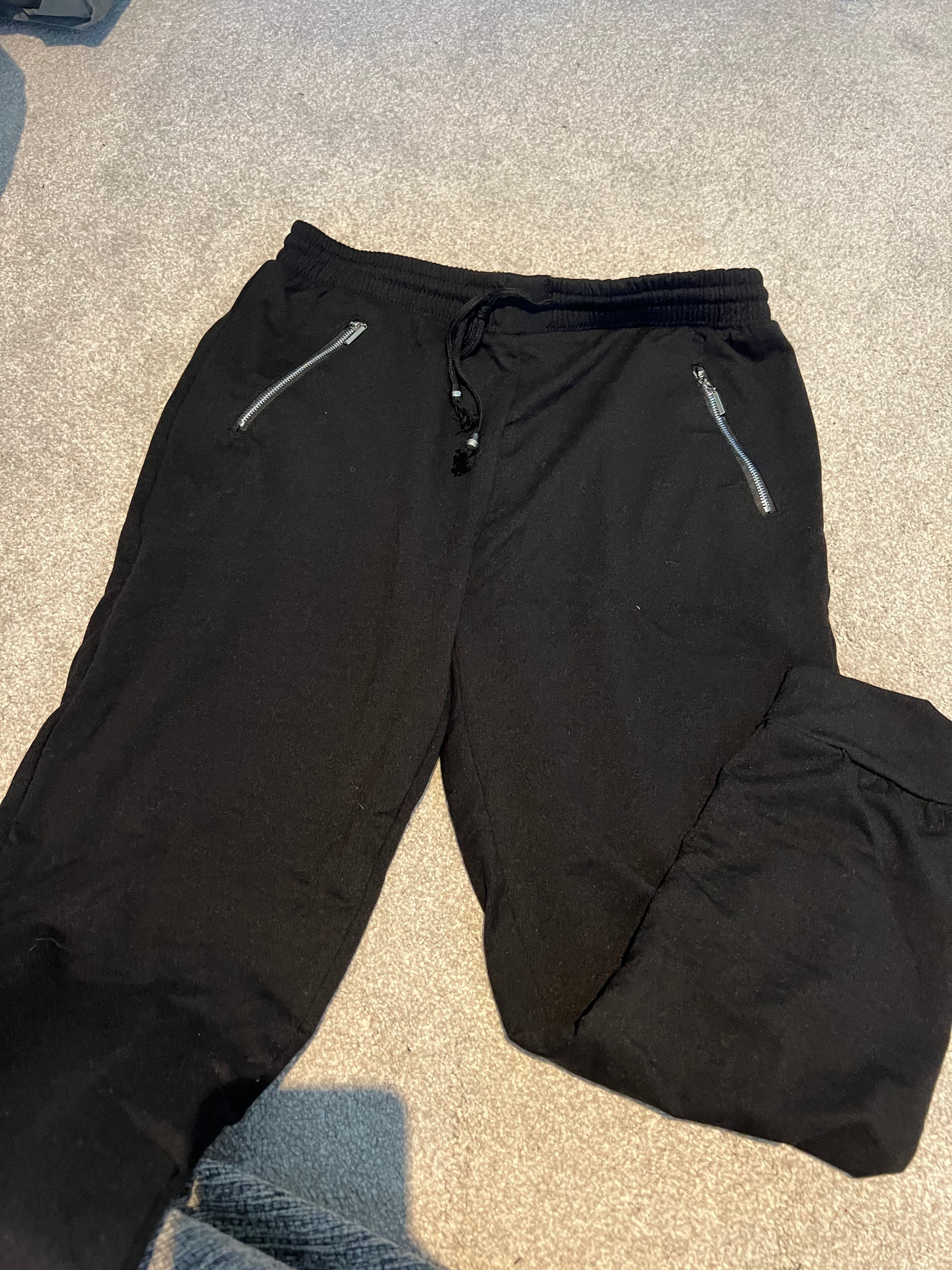 R.SOFIA black joggers