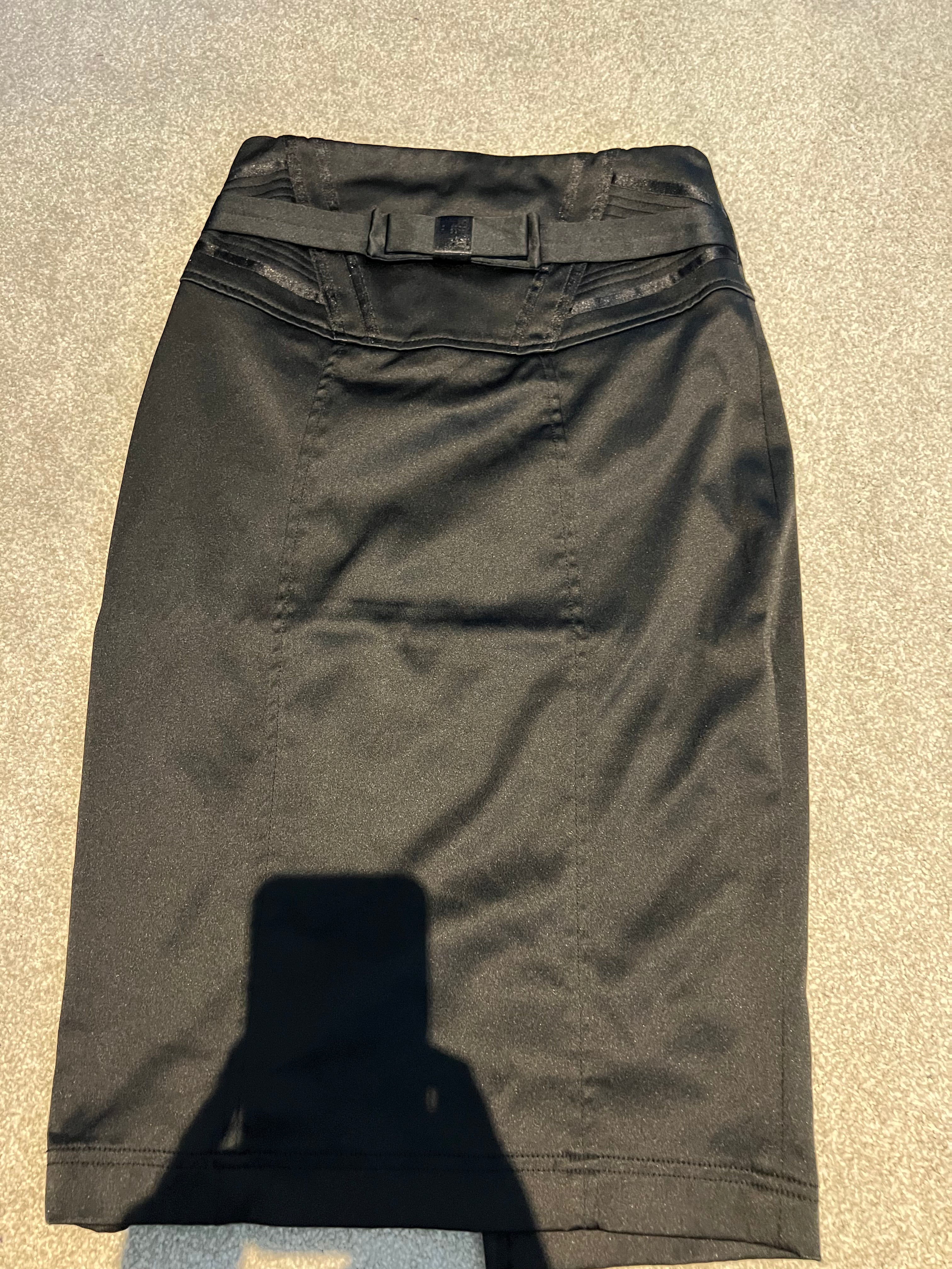 Satin black skirt
