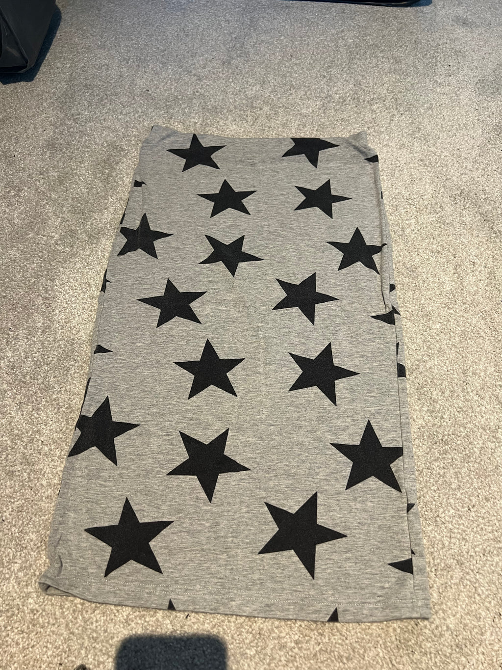 Star print skirt