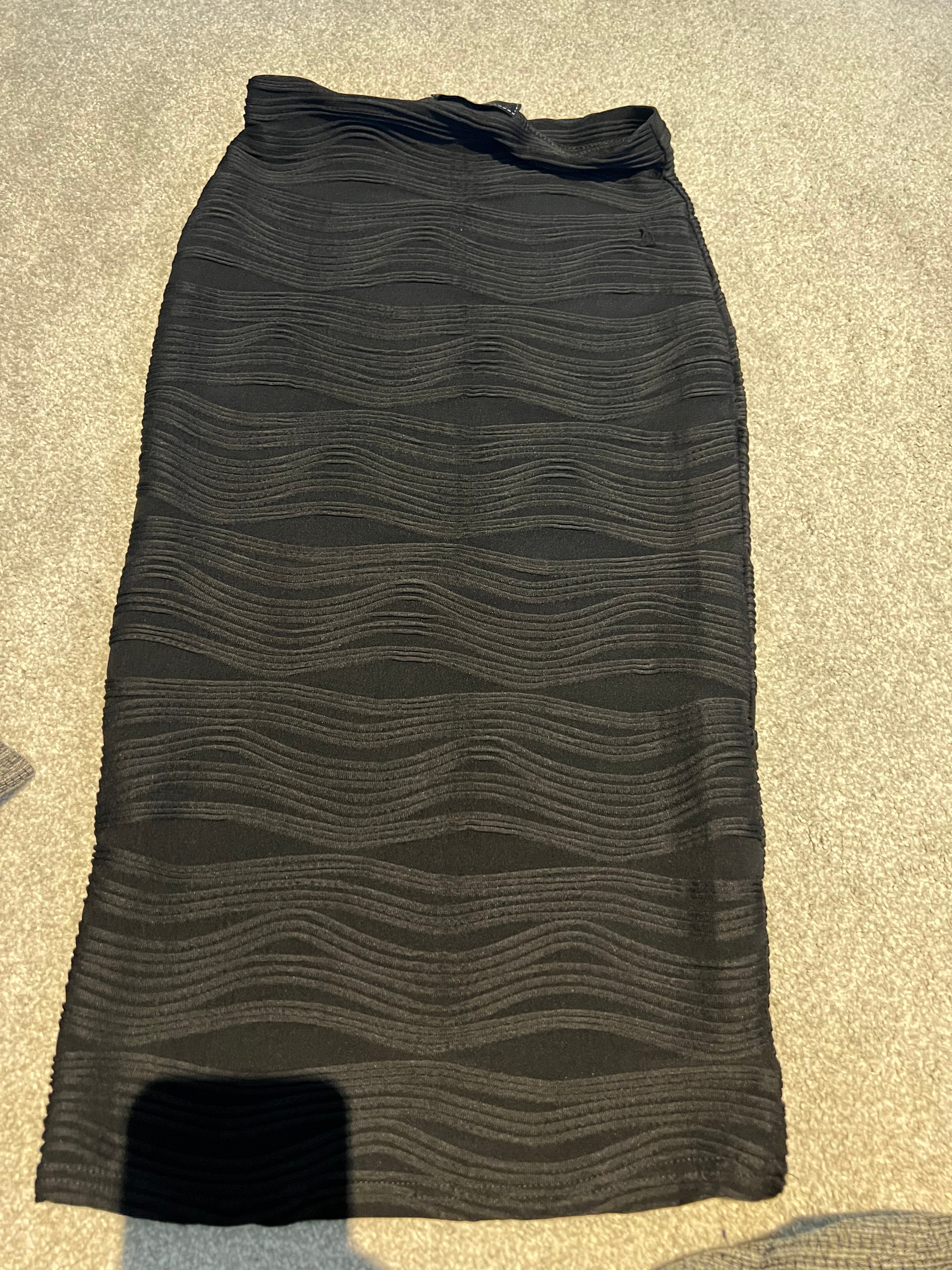 Textured black skirt