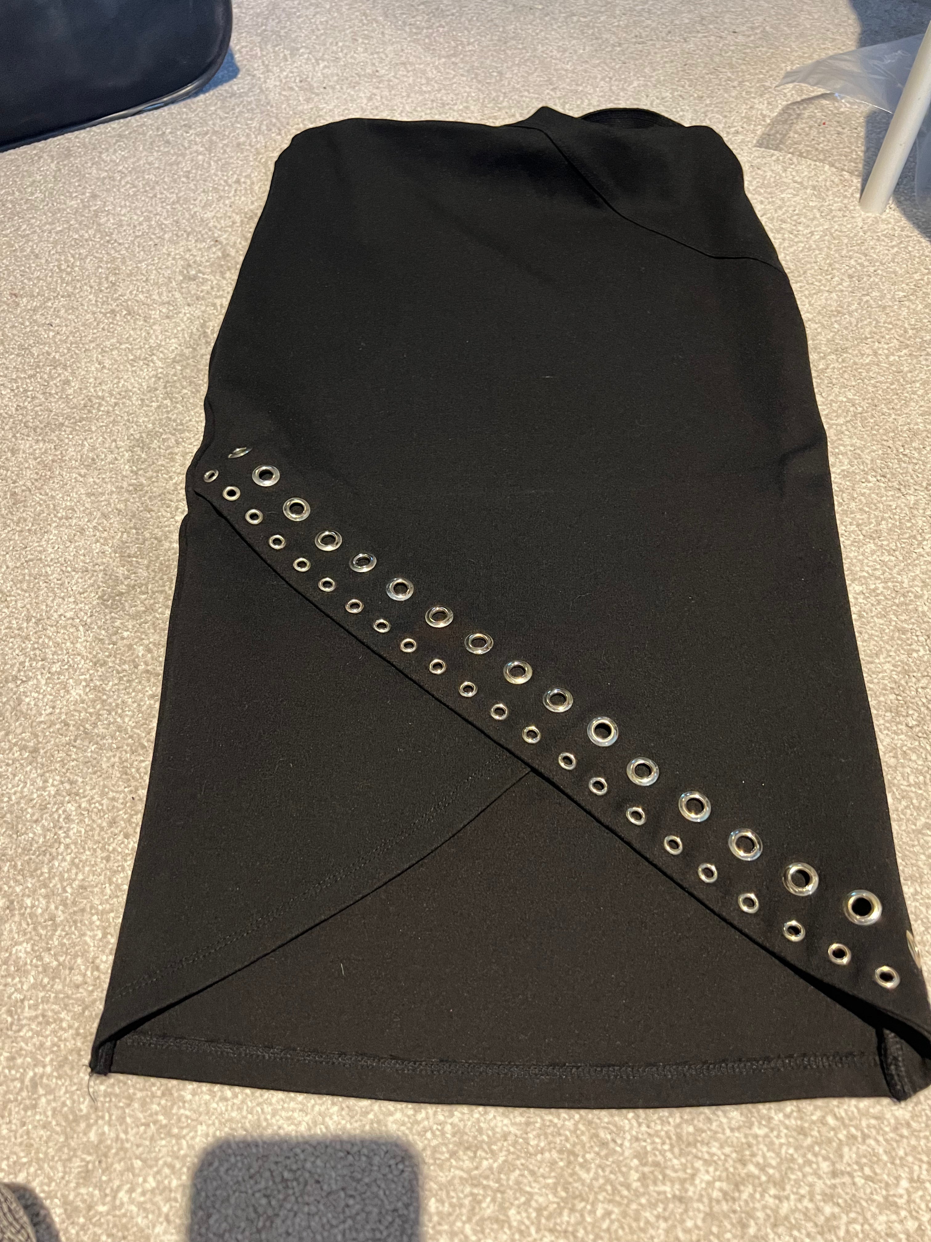 Black skirt