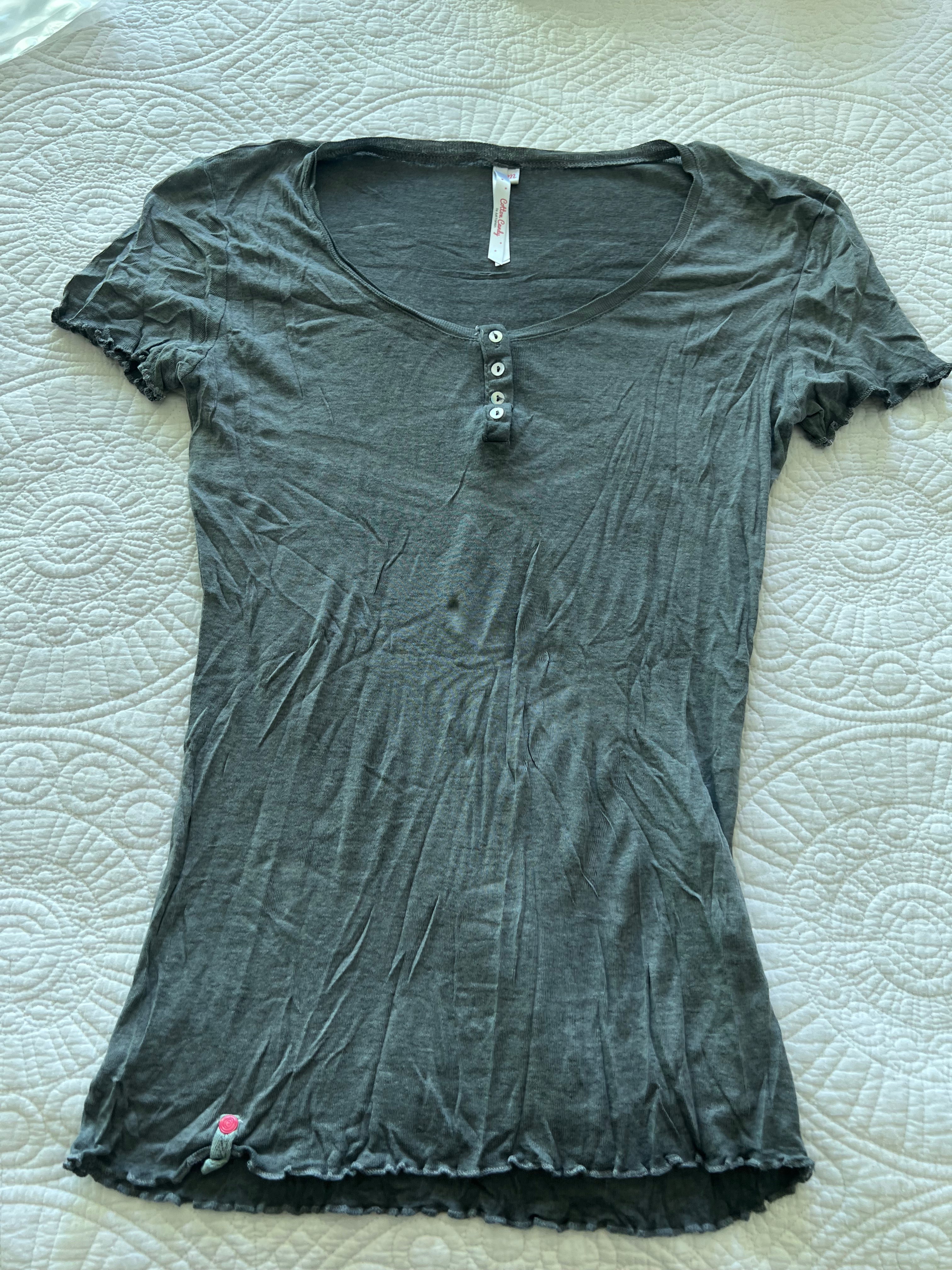 Grey t-shirt