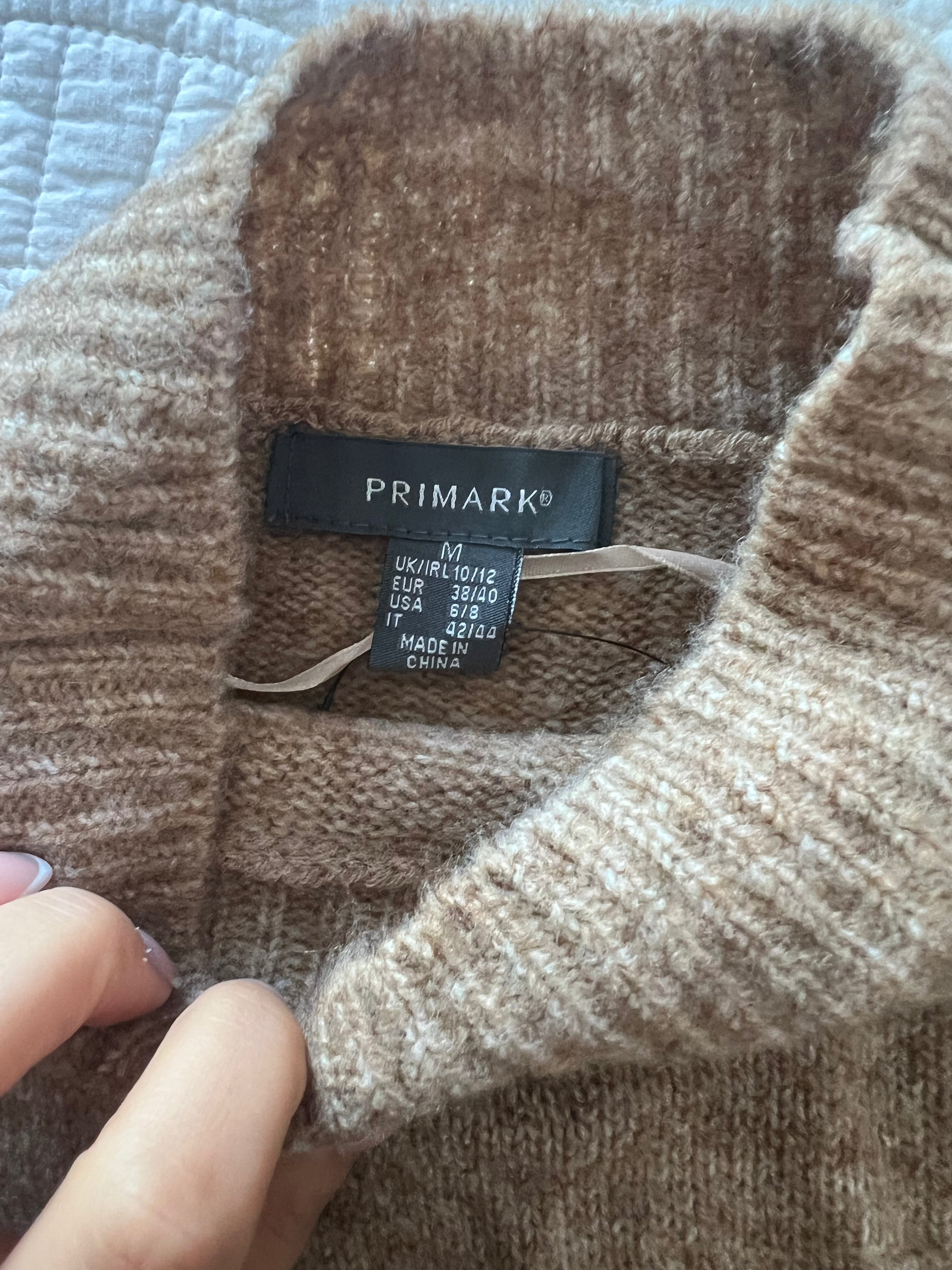 Nude jumper