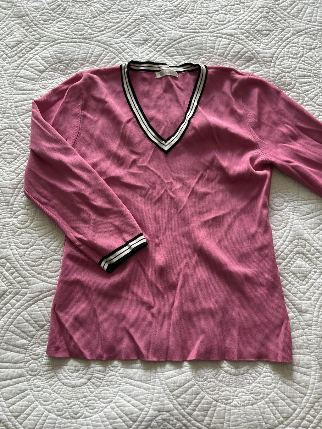 V neck pink top