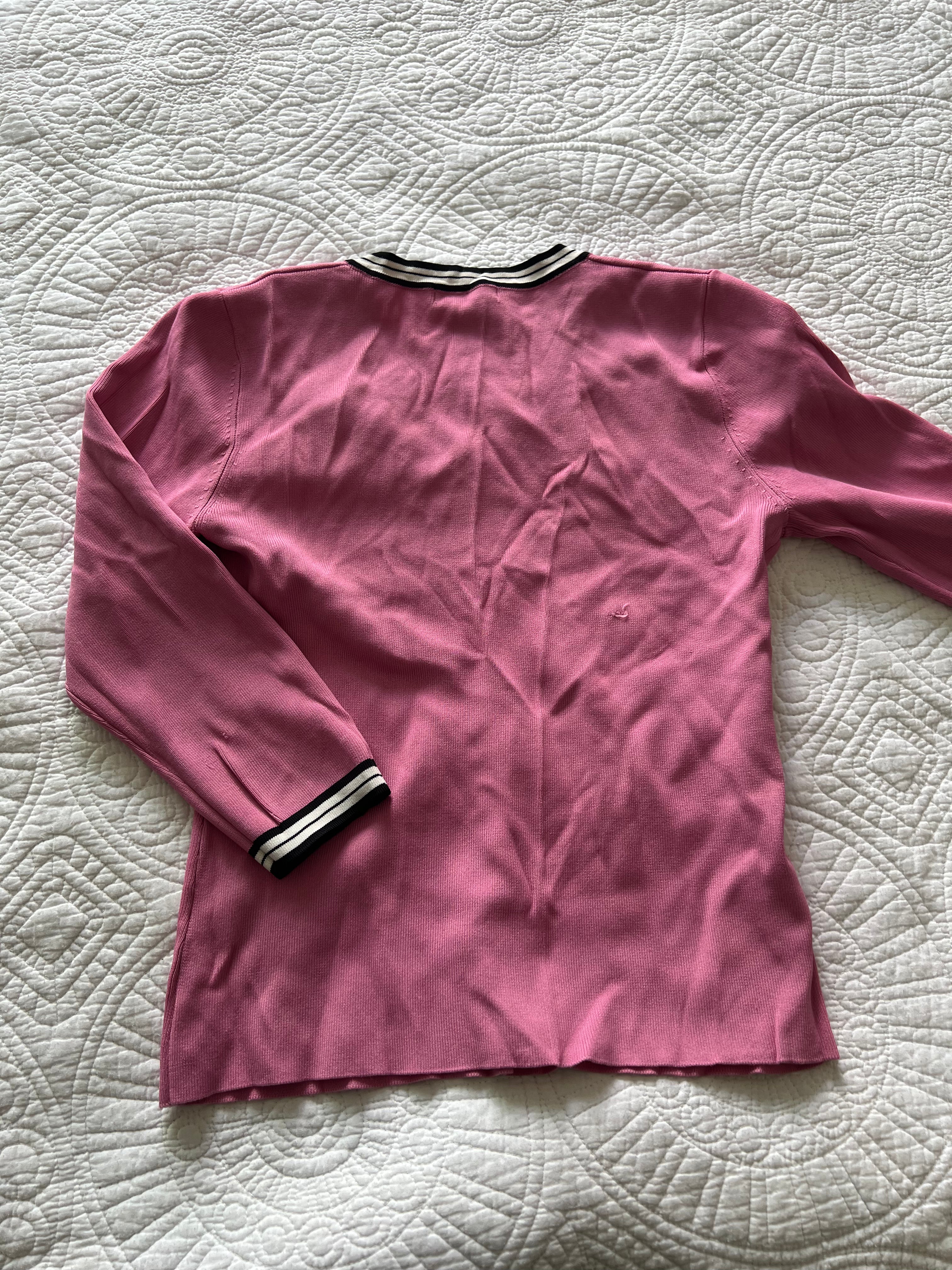 V neck pink top