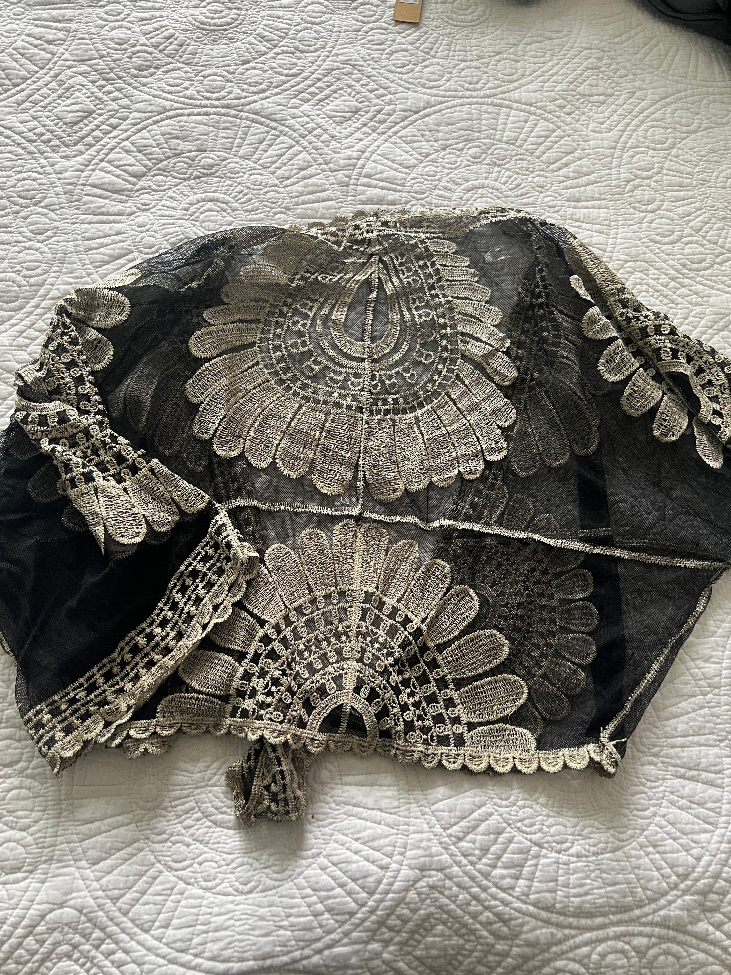 V neck patterned top