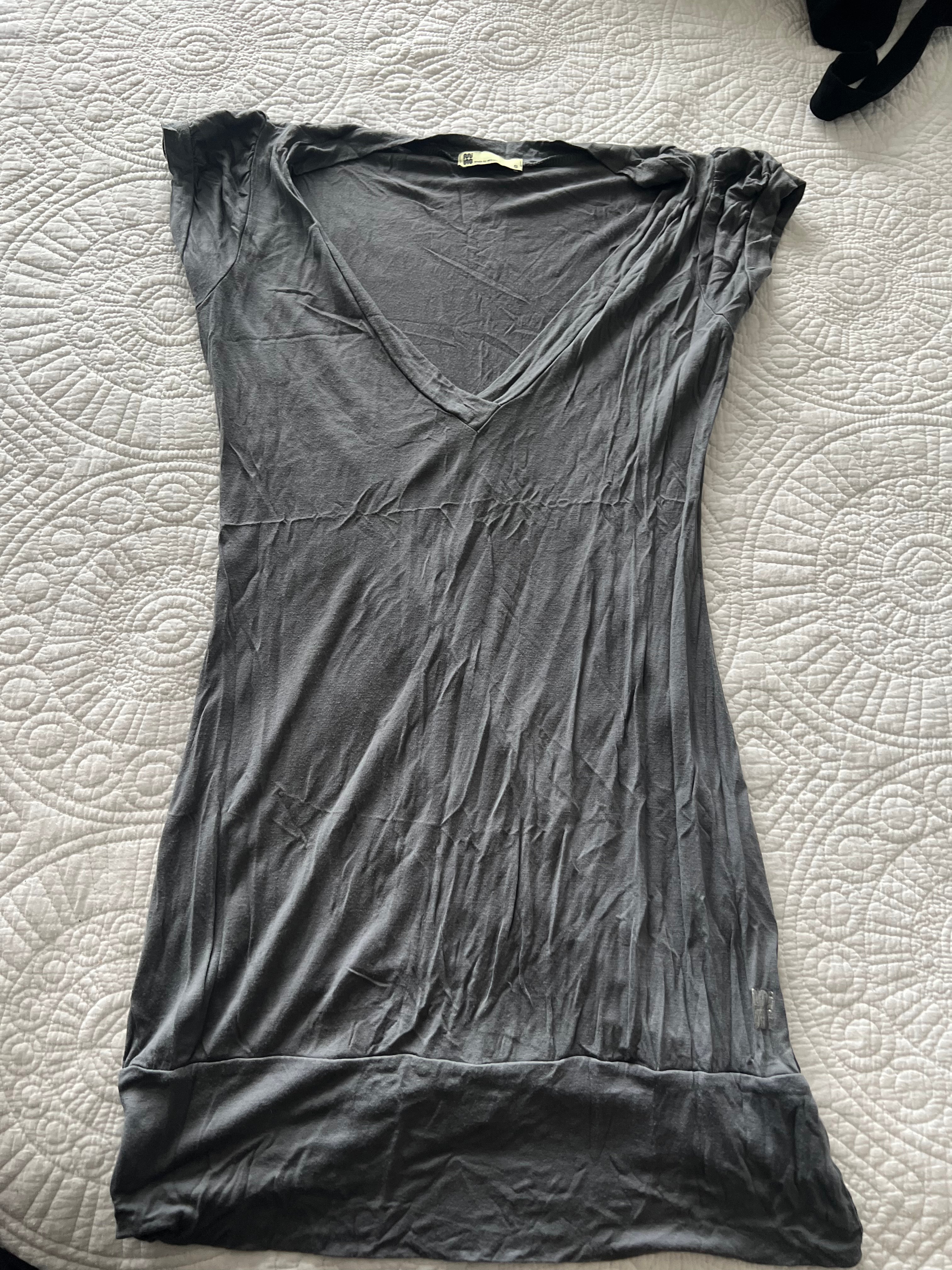 Grey long top