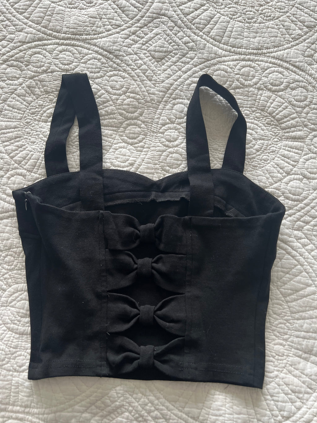 Cropped black top