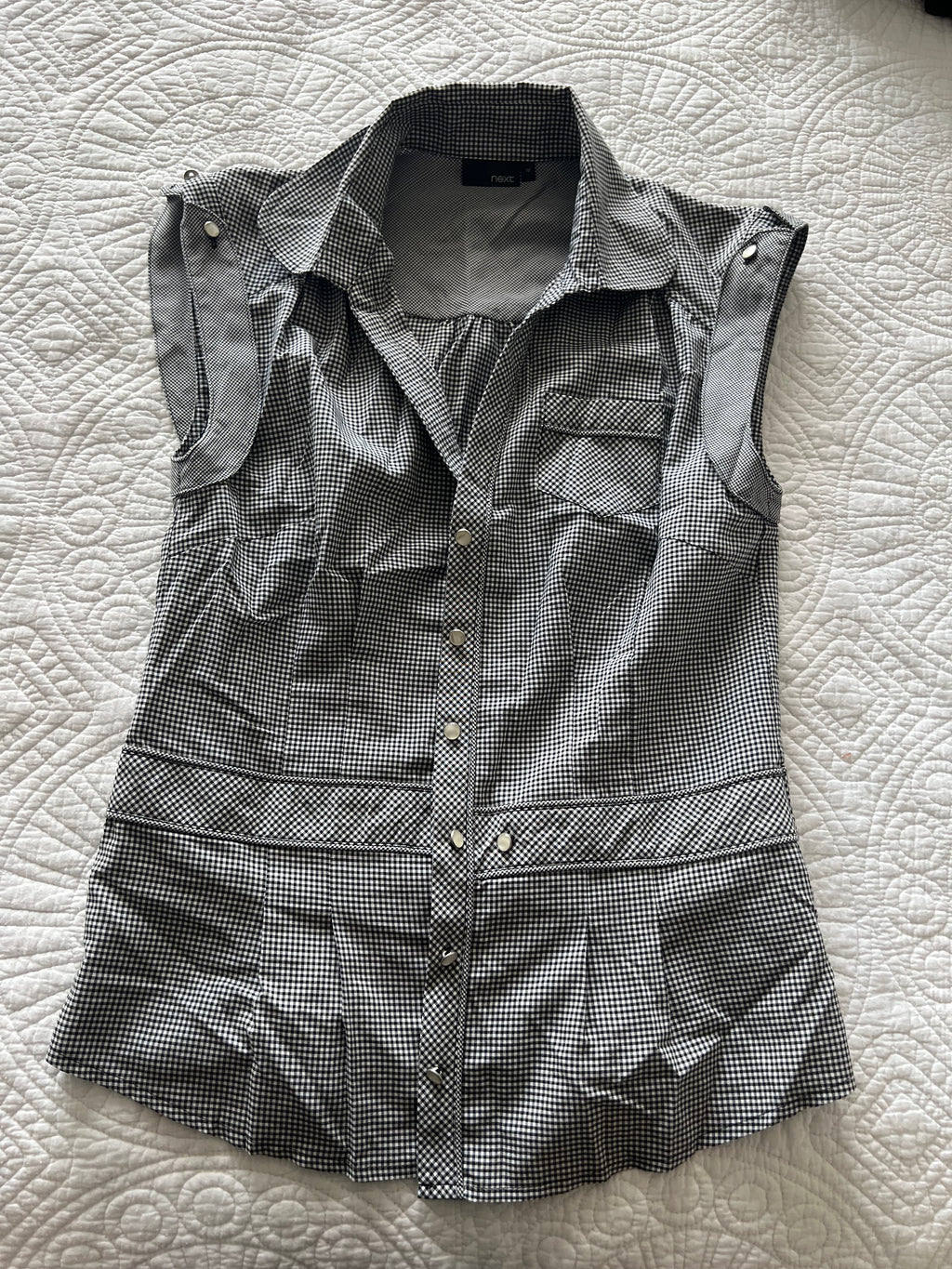 Grey sleeveless shirt