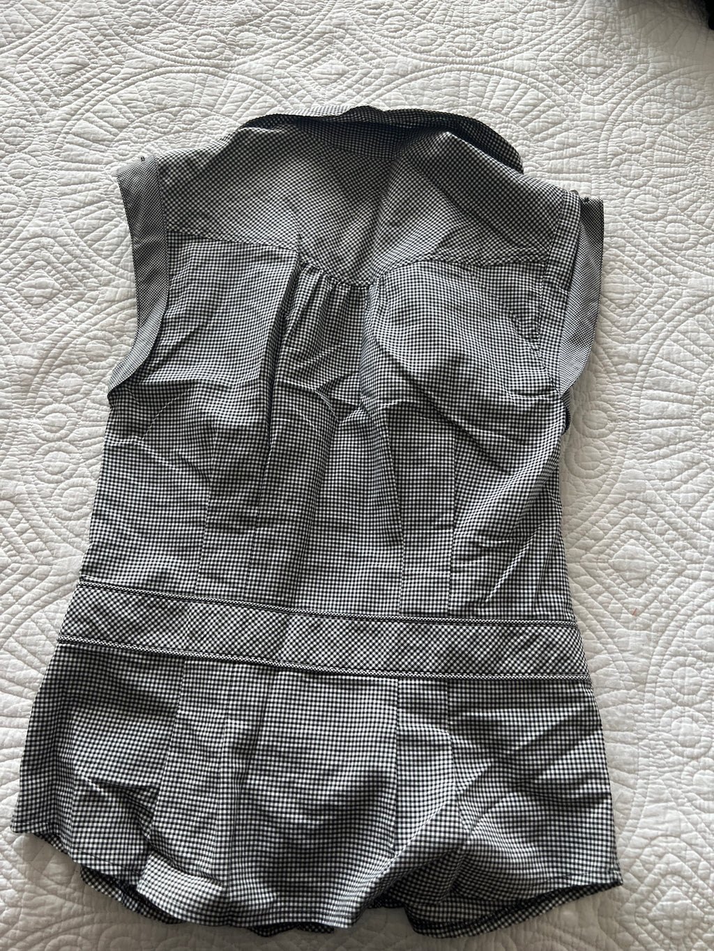 Grey sleeveless shirt