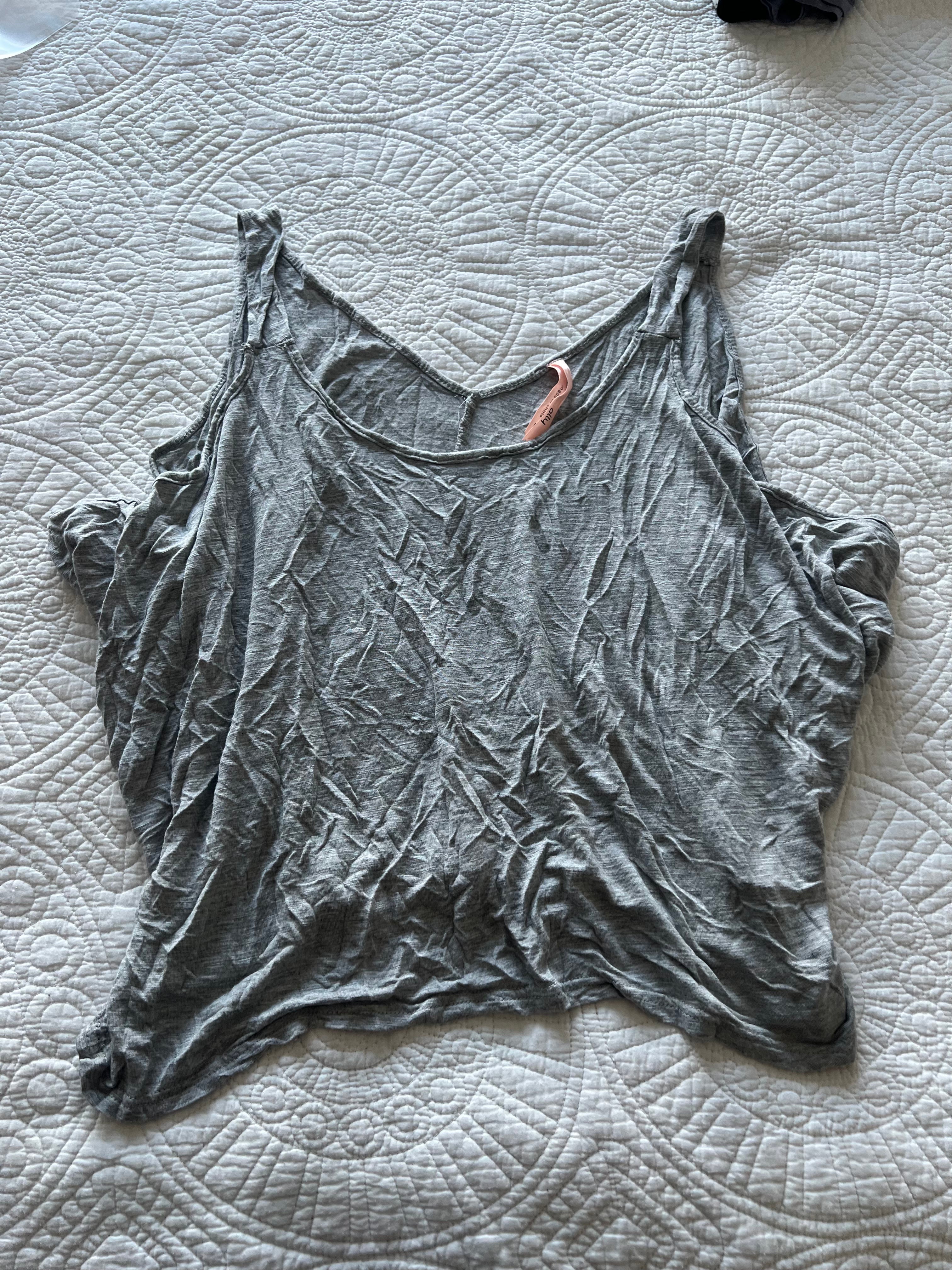 Asymmetrical gret flowy top