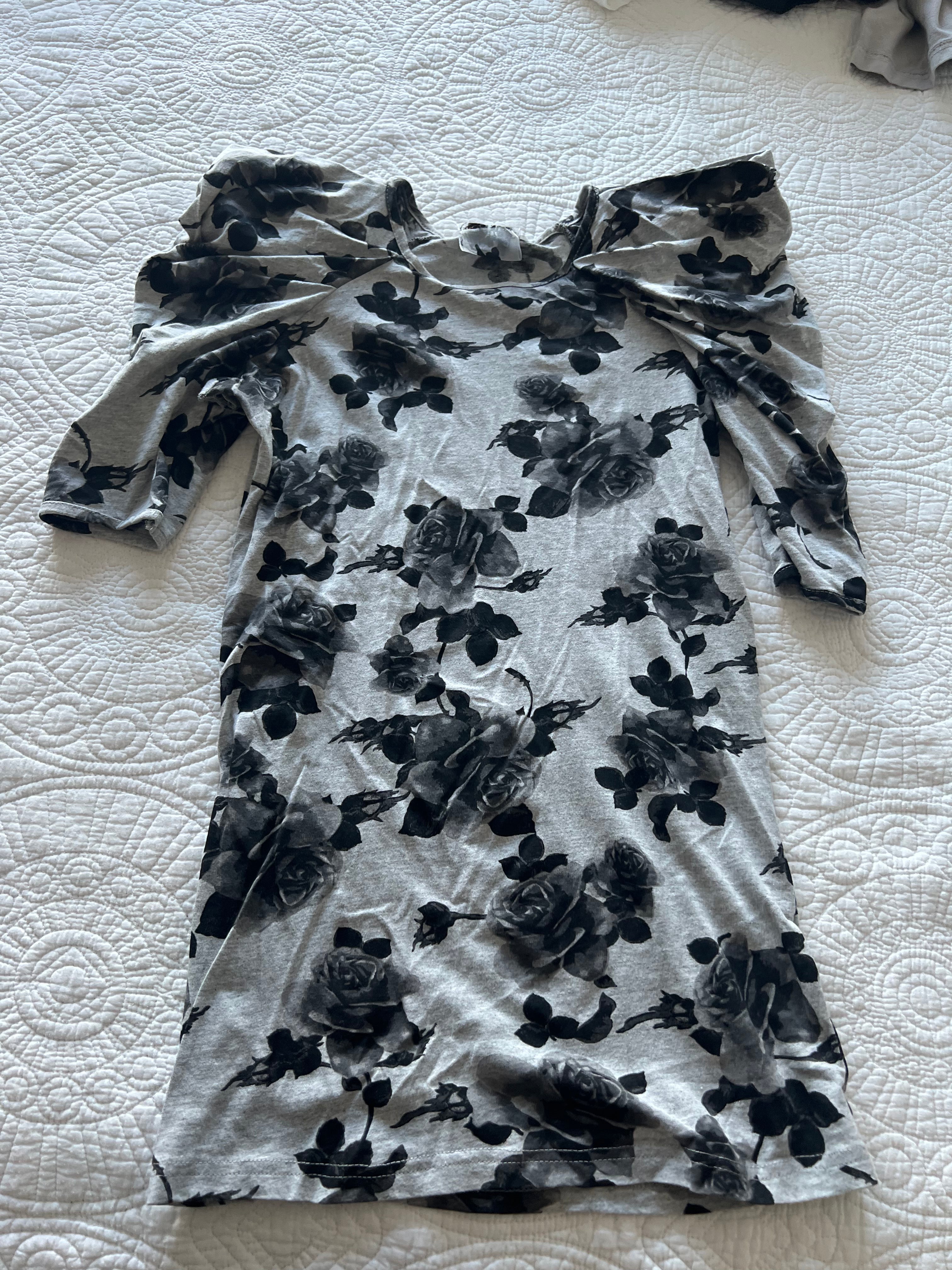 Flower patterned top