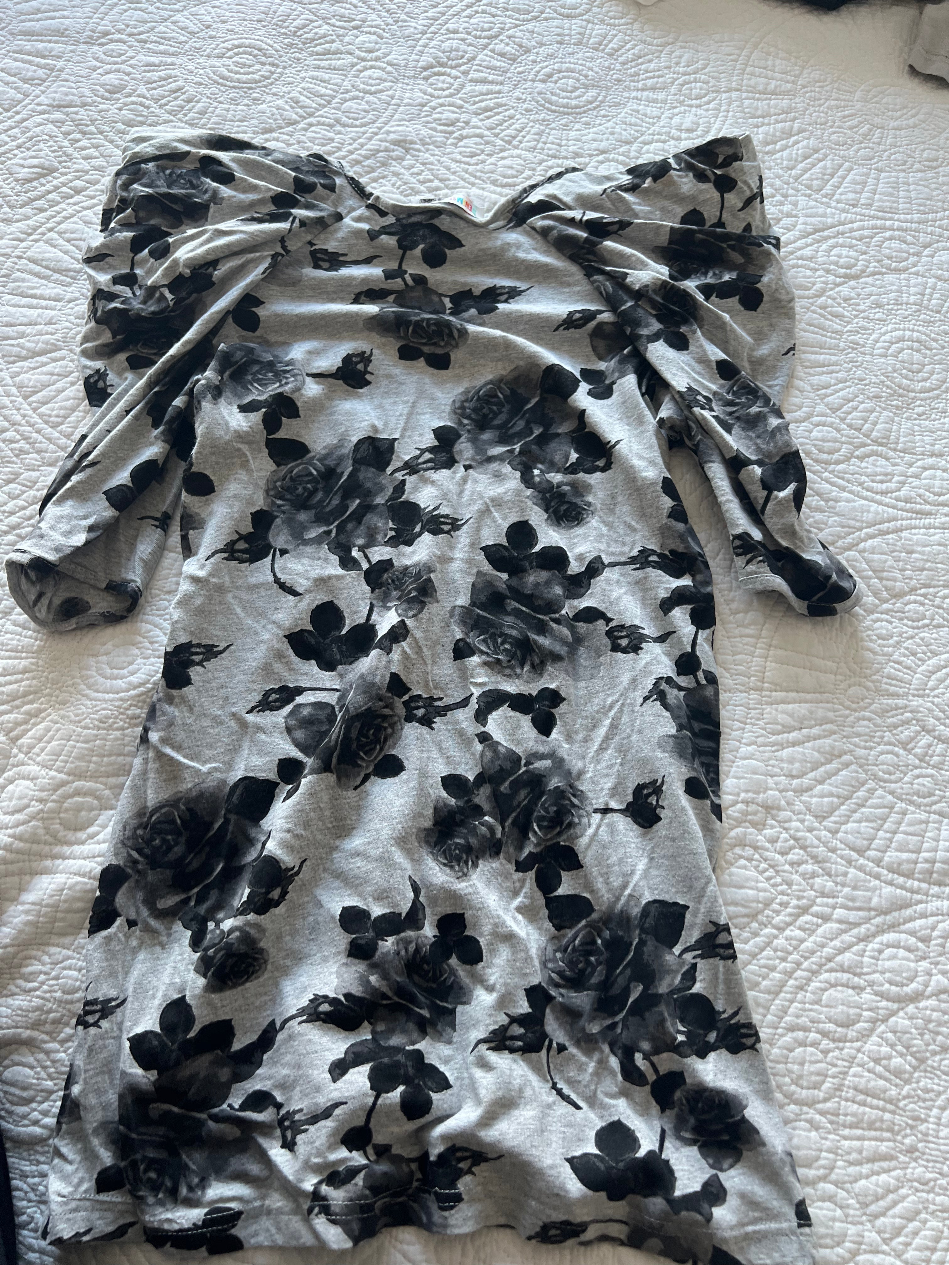 Flower patterned top
