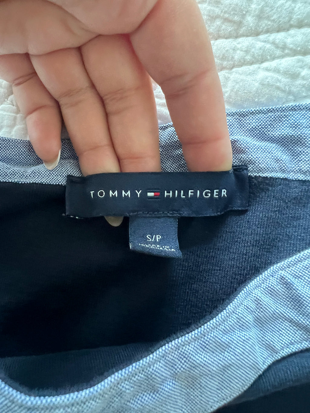 Tommy Hilfiger Navy t-shirt