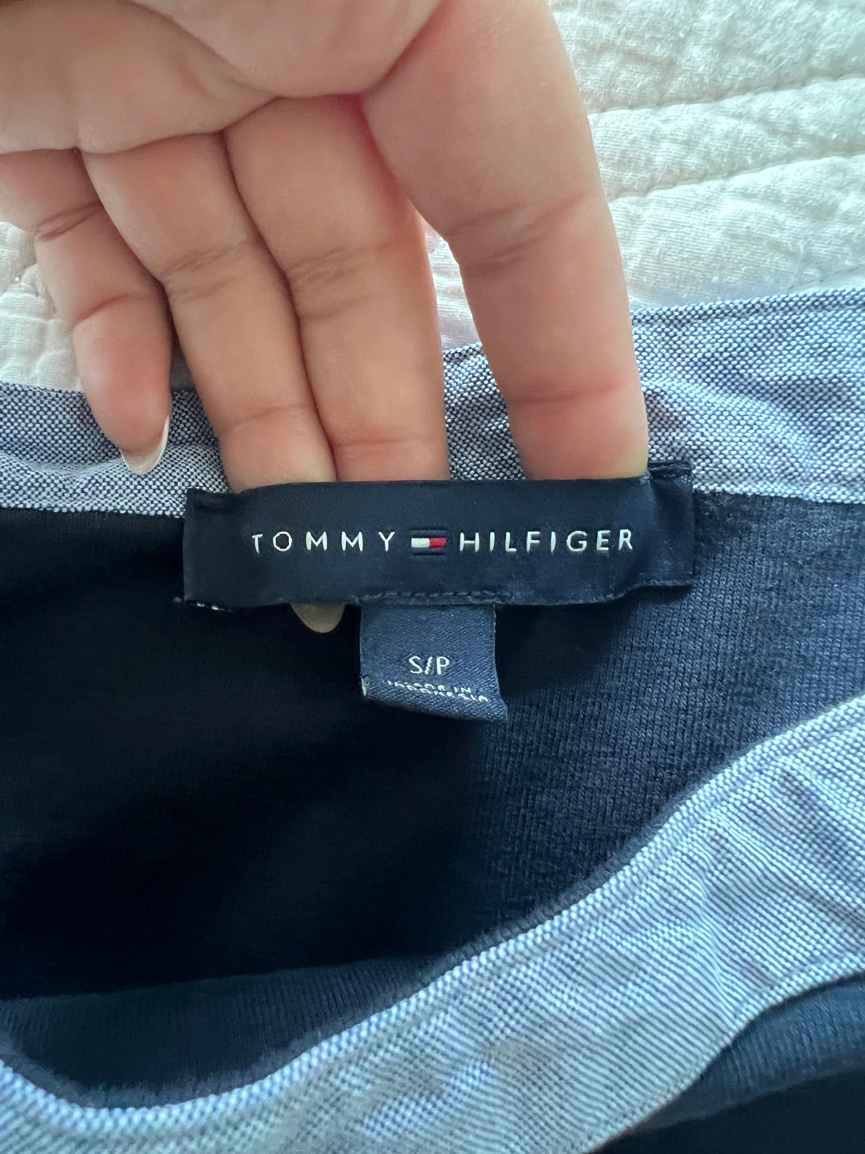 Tommy Hilfiger Navy t-shirt