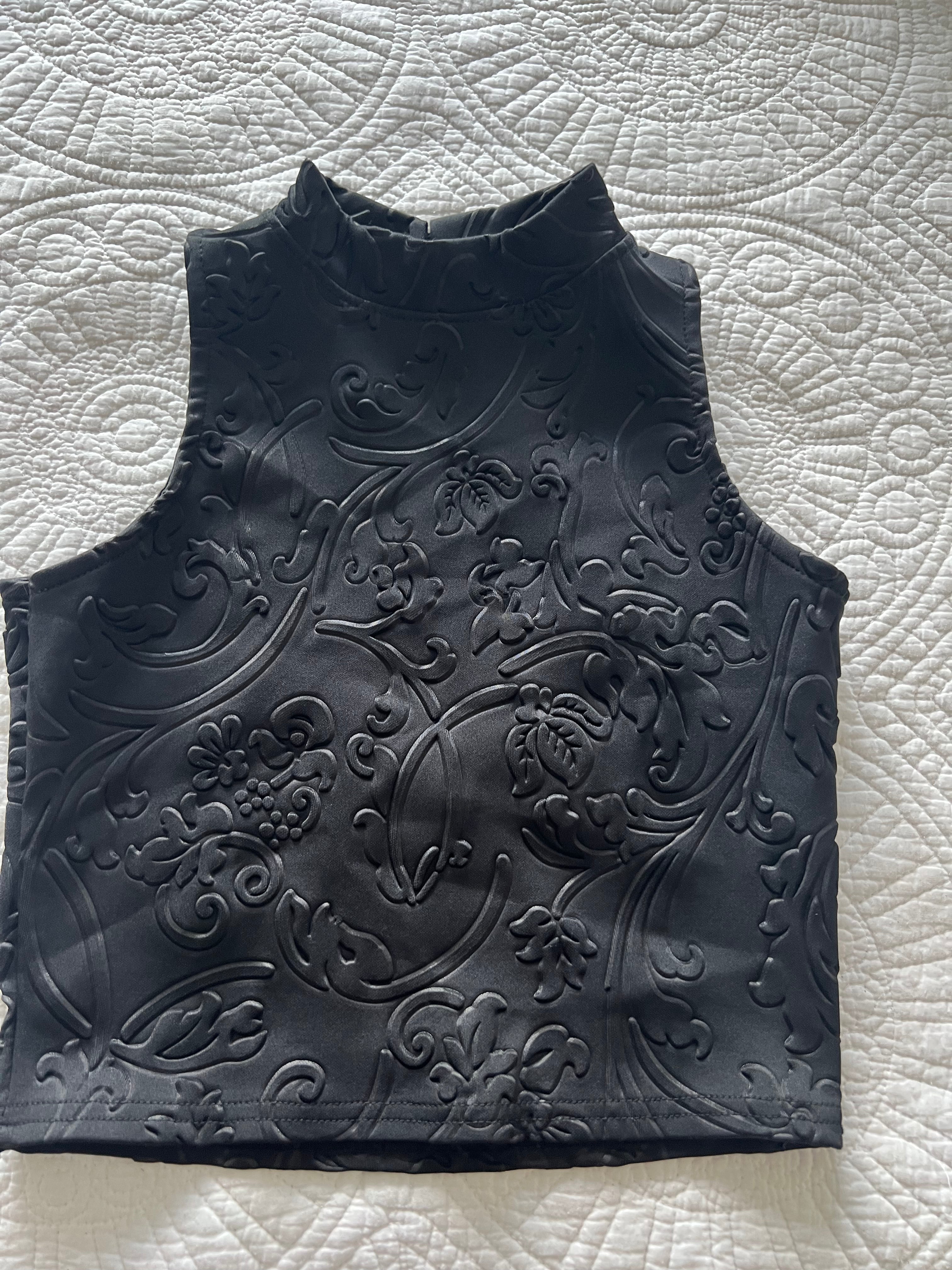 Black high neck crop top
