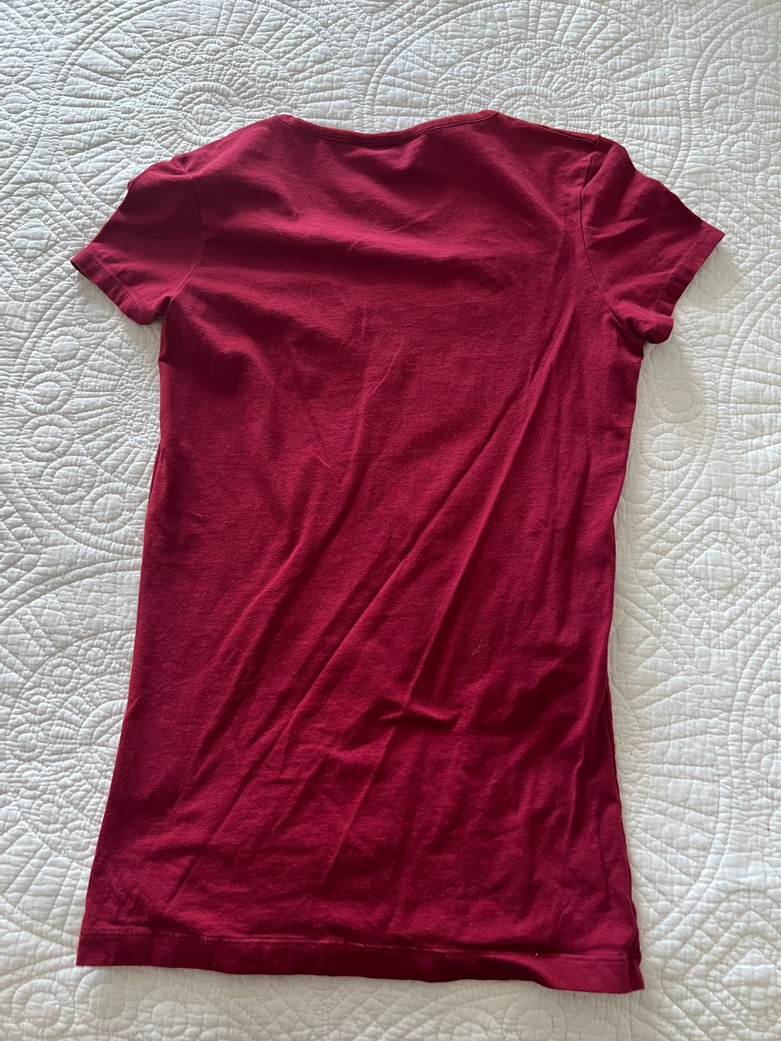 Guess red t-shirt