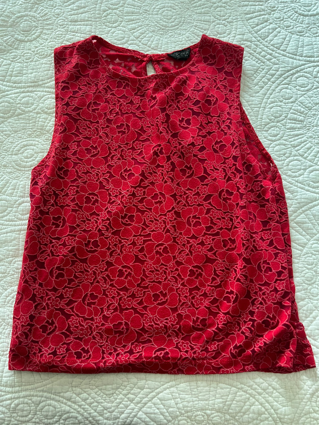 Red flower top