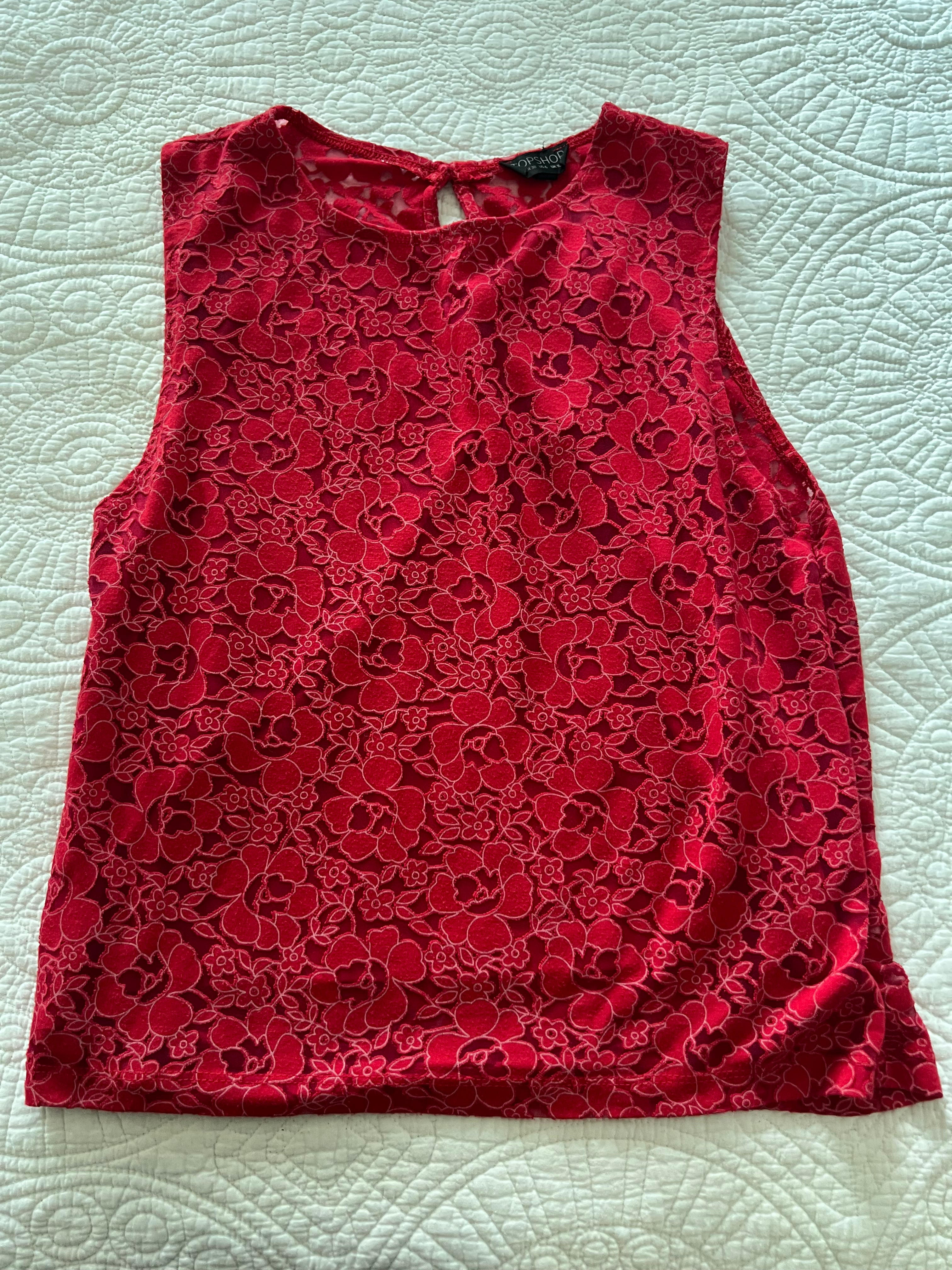Red flower top
