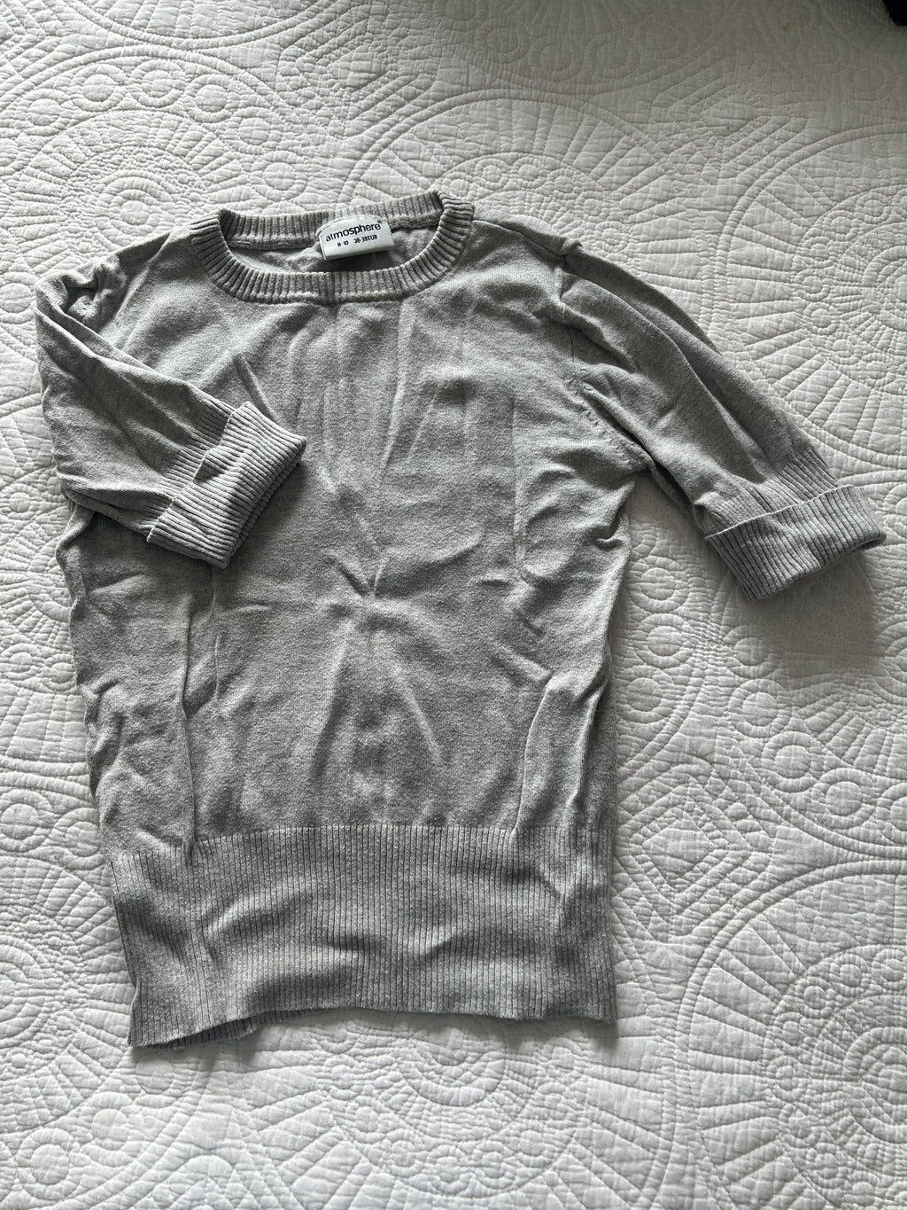 Quater sleeve grey jumper