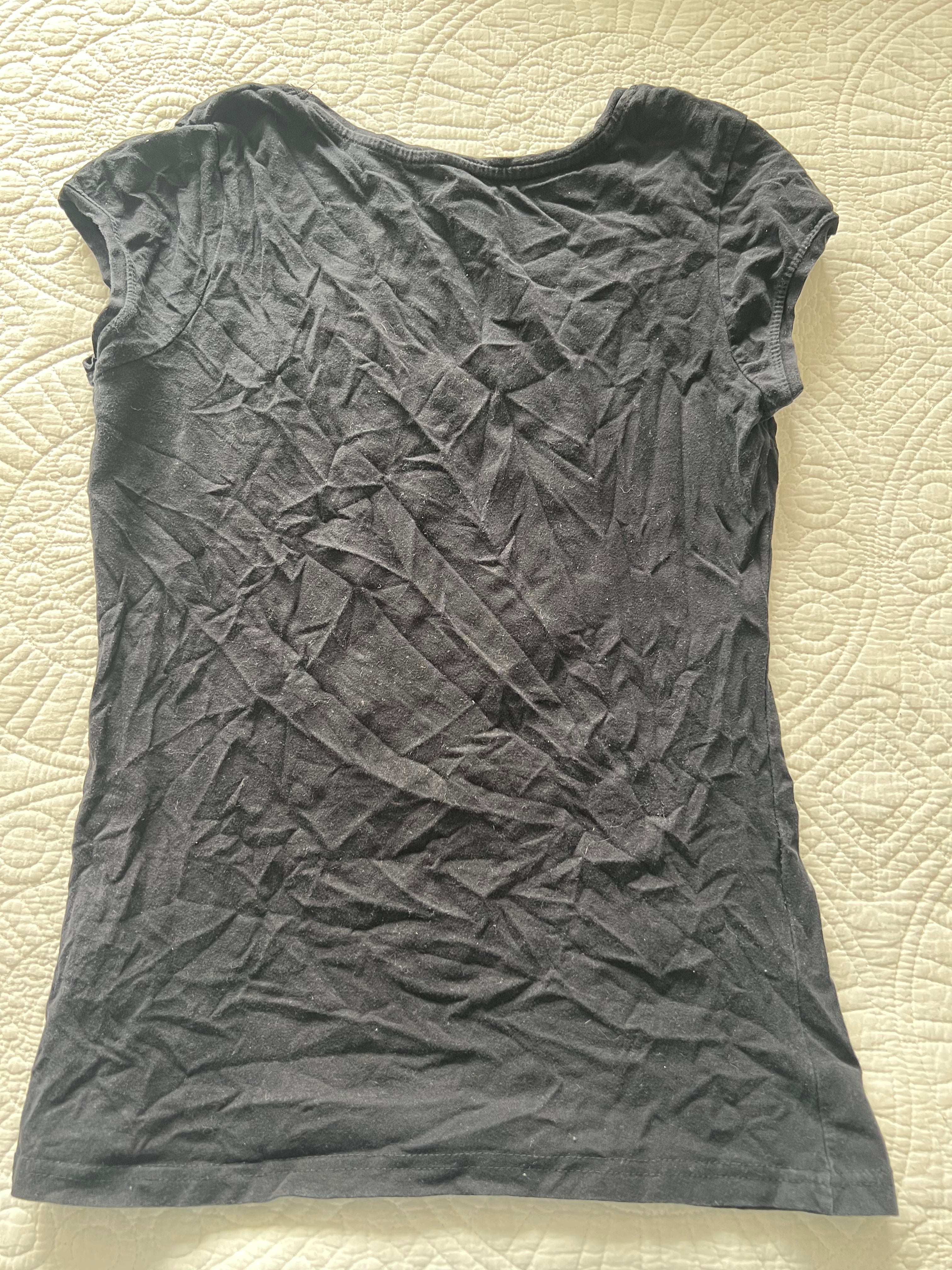 V neck grey t-shirt