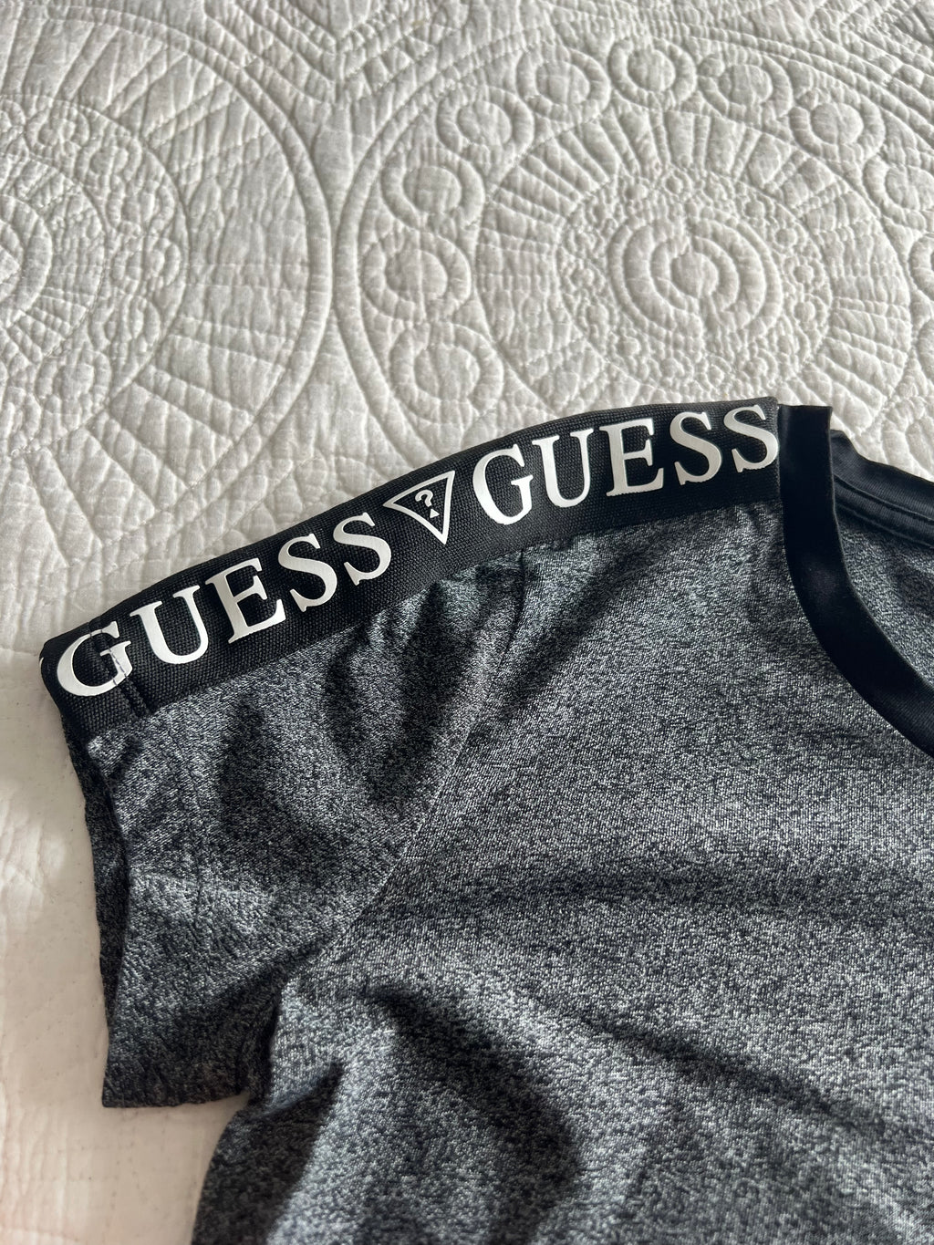 Guess grey top