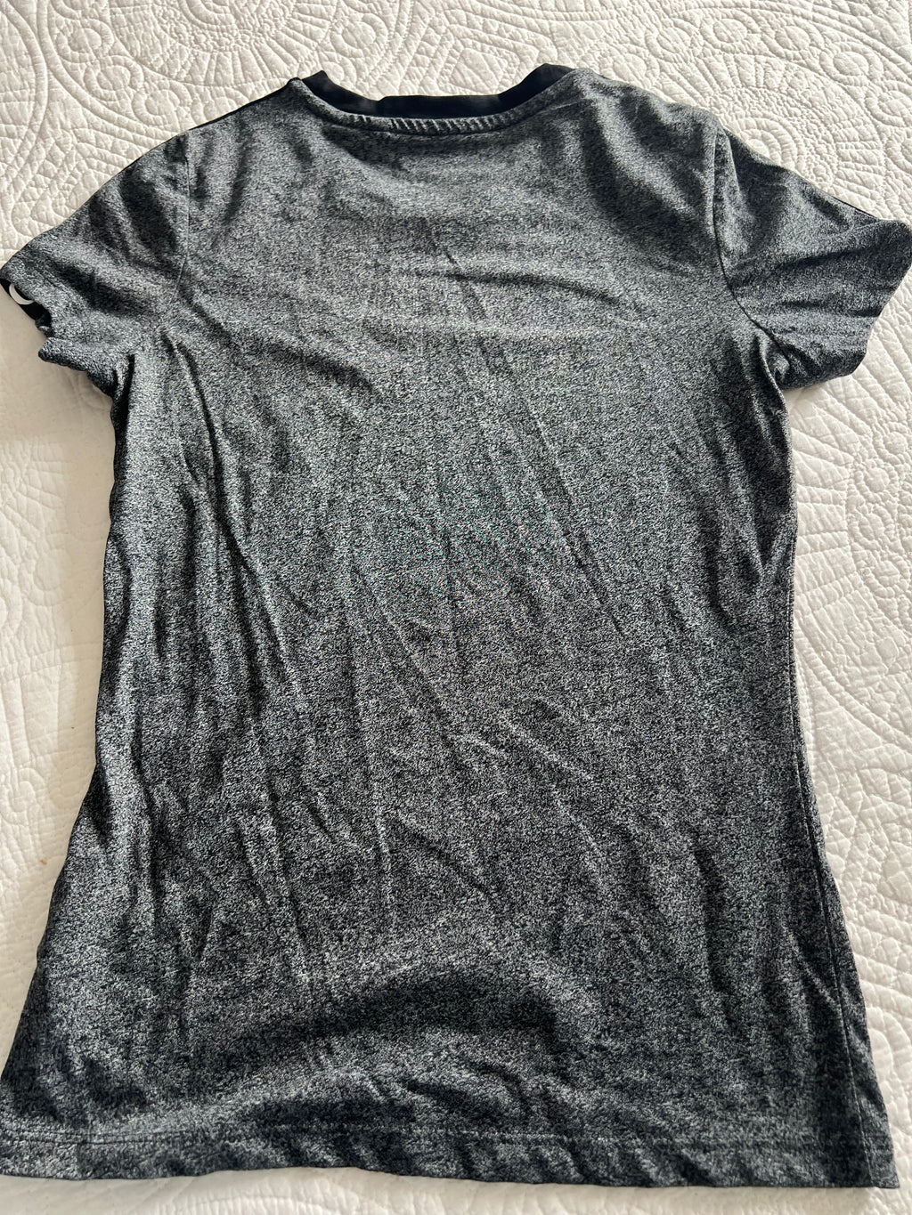 Guess grey top