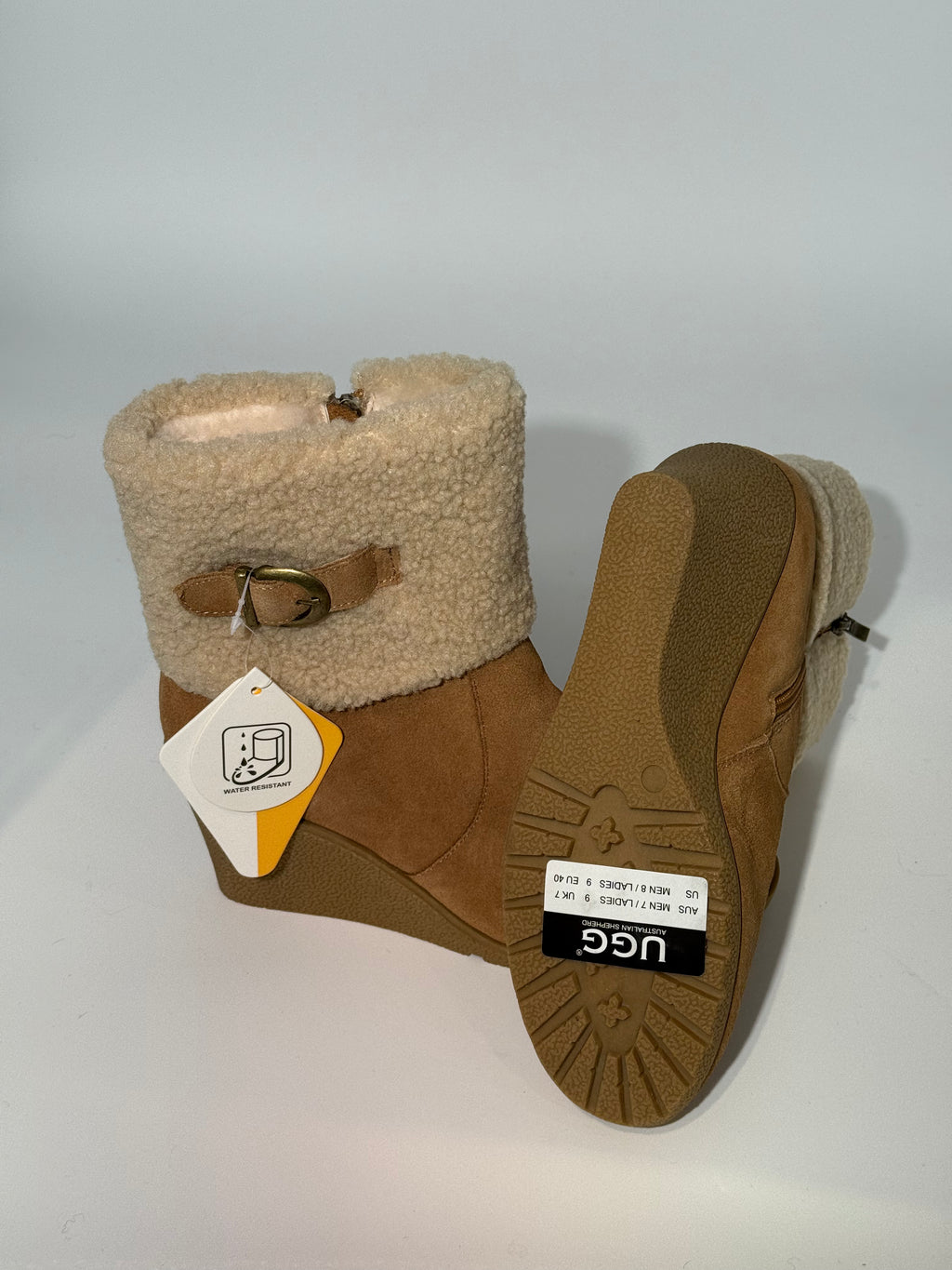 BRAND NEW UGG - AUSTRALIAN SHEPHERD BEIGE BOOT WEDGES WITH FUR