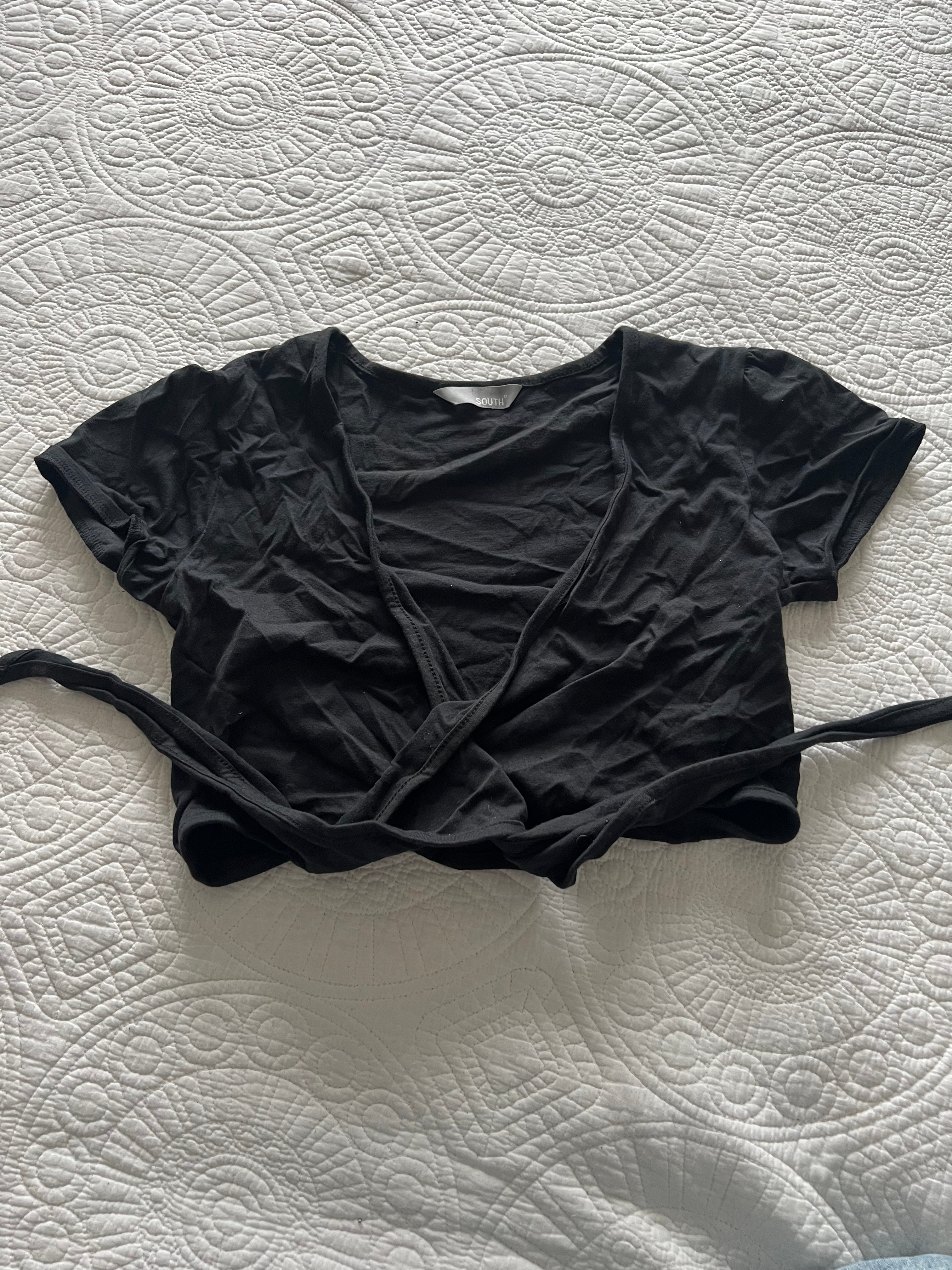 Black tie up crop top
