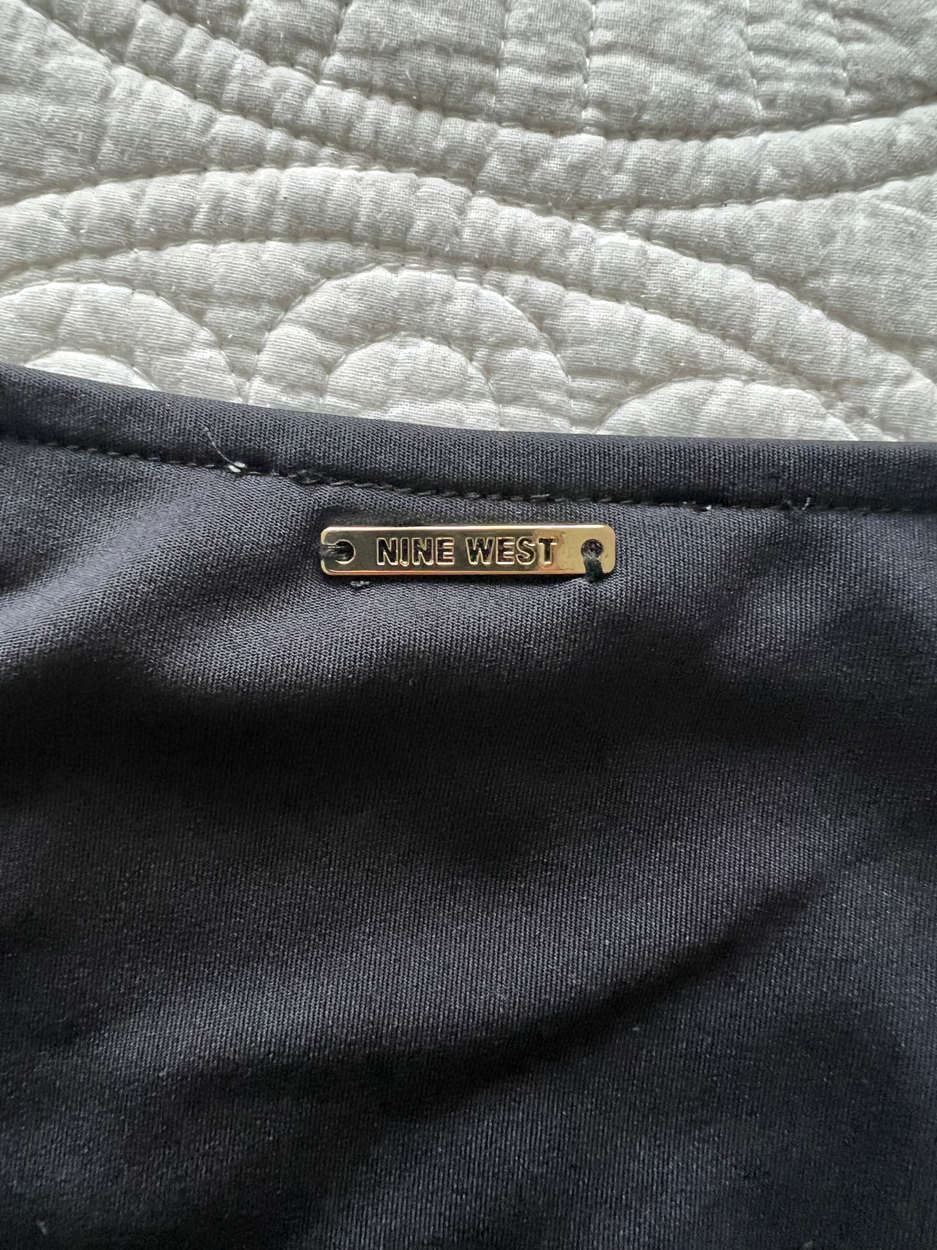 Black Nine West top