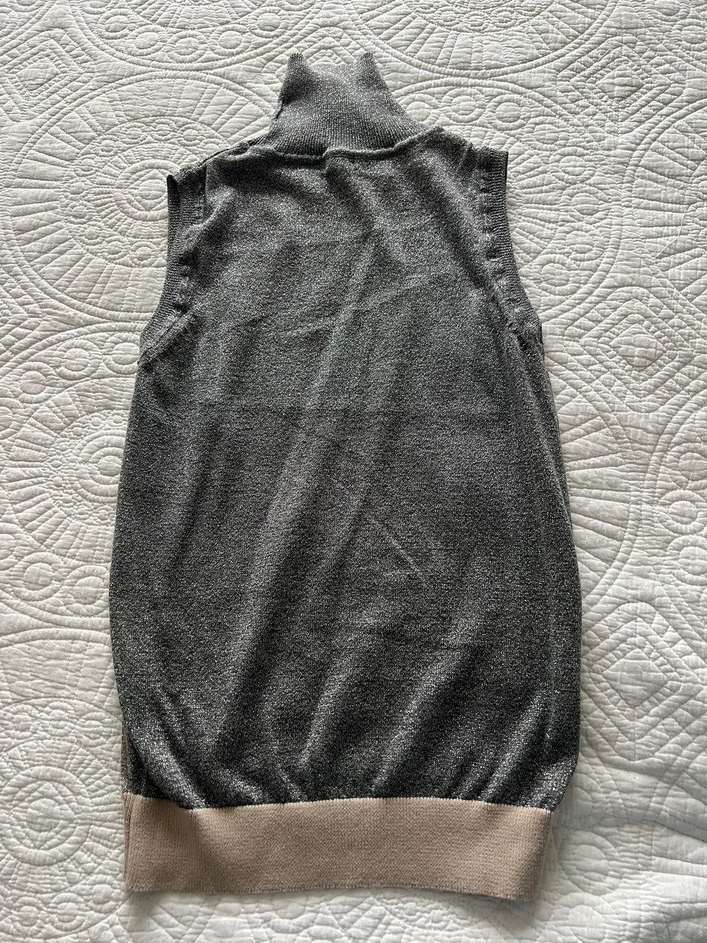 Turtle neck grey top