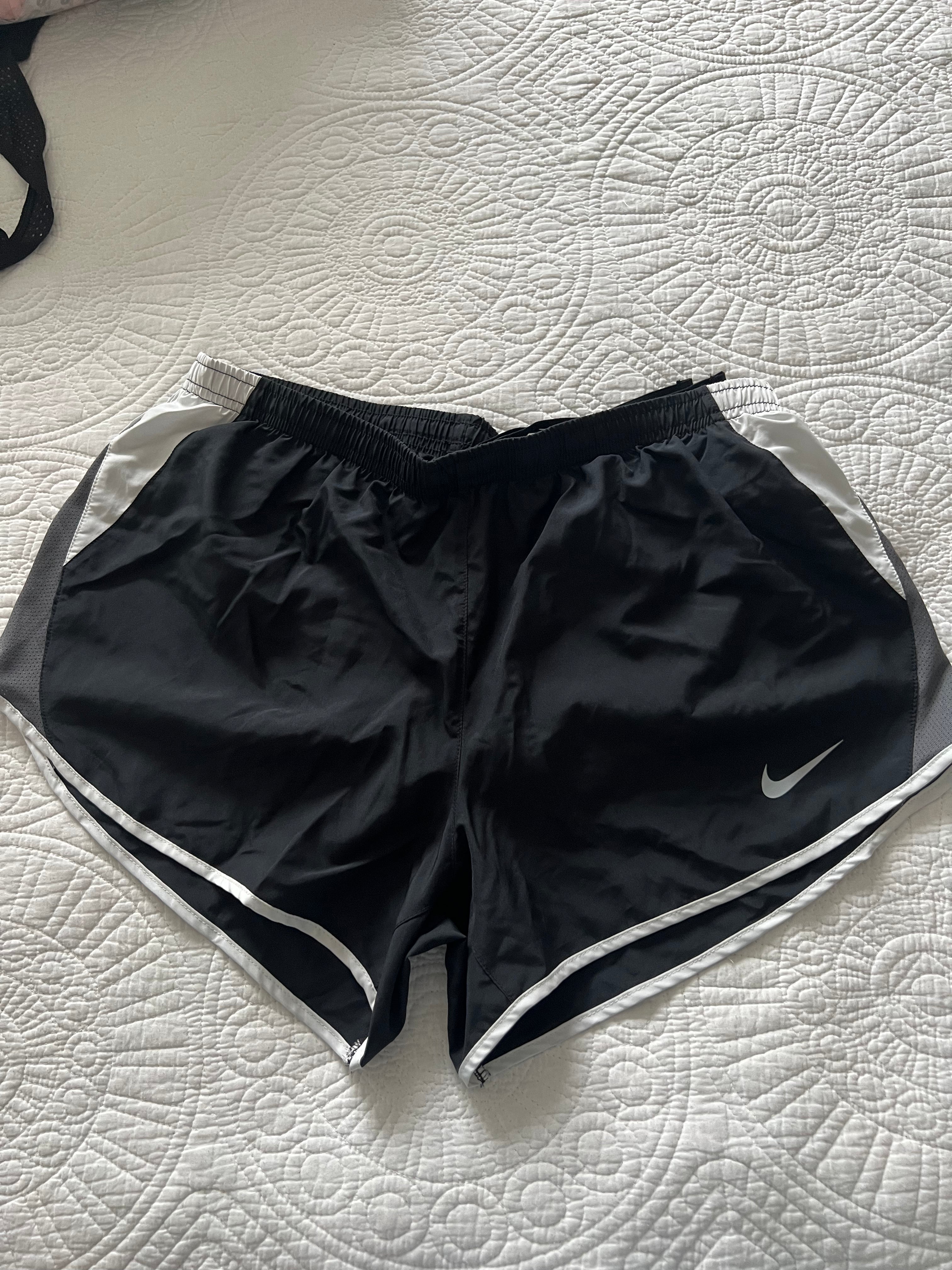 Black nike shorts