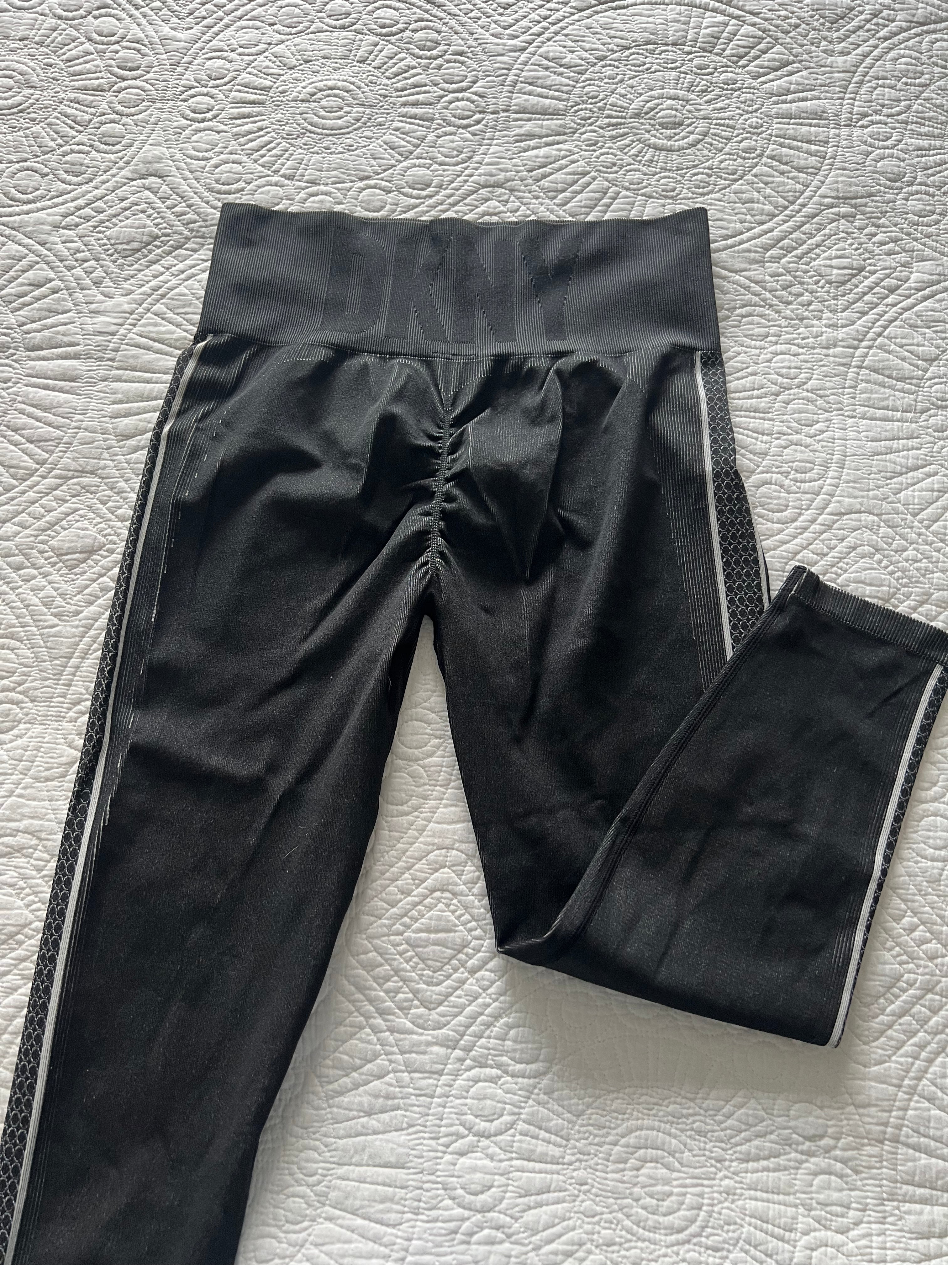 Black leggings