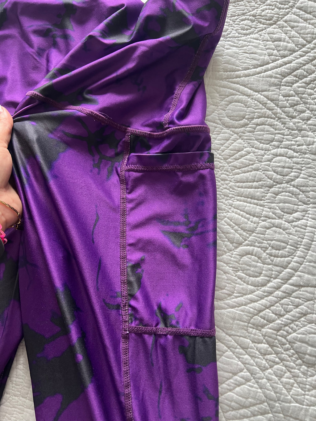 Black/purple leggings