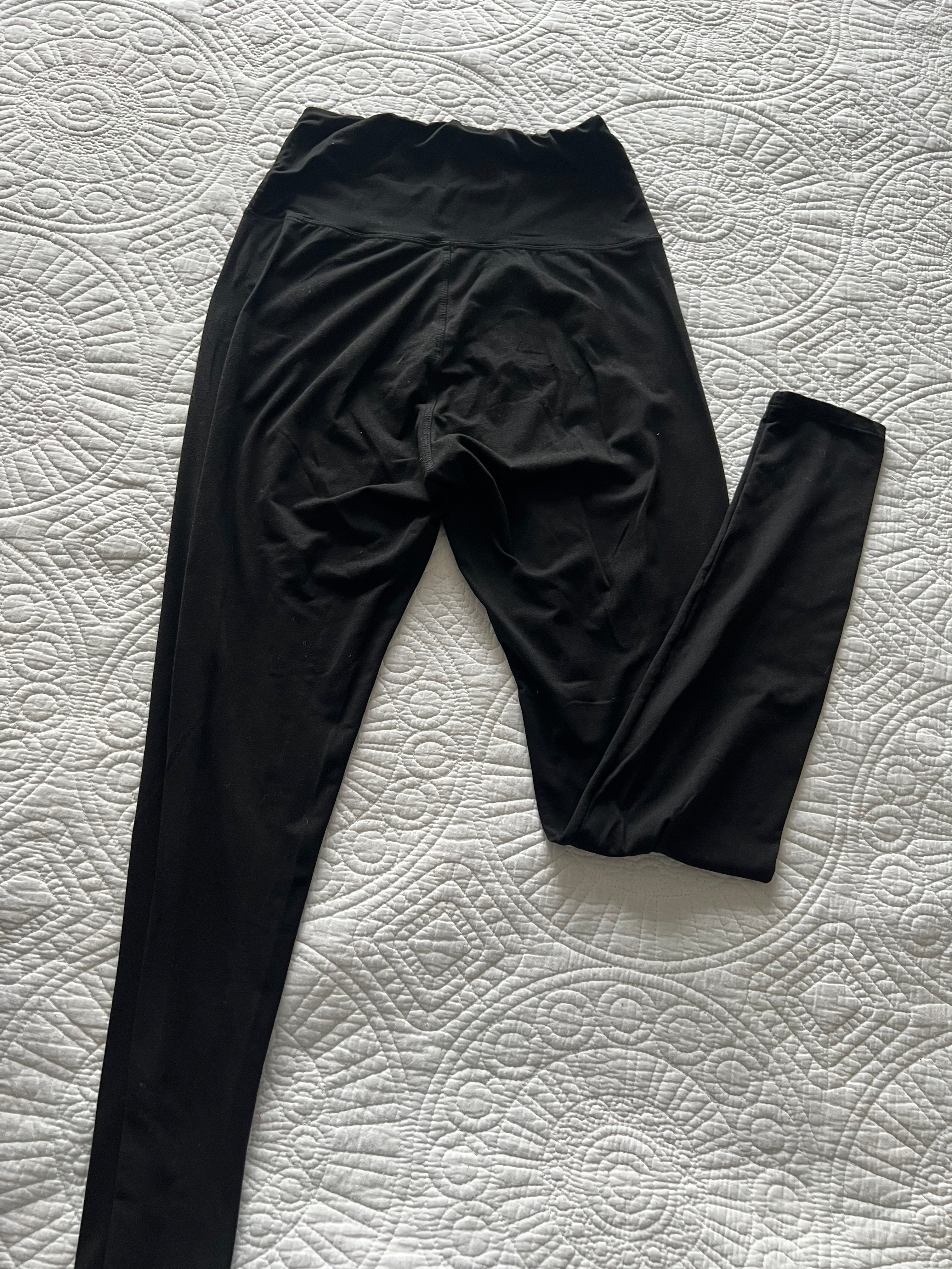 Black leggings