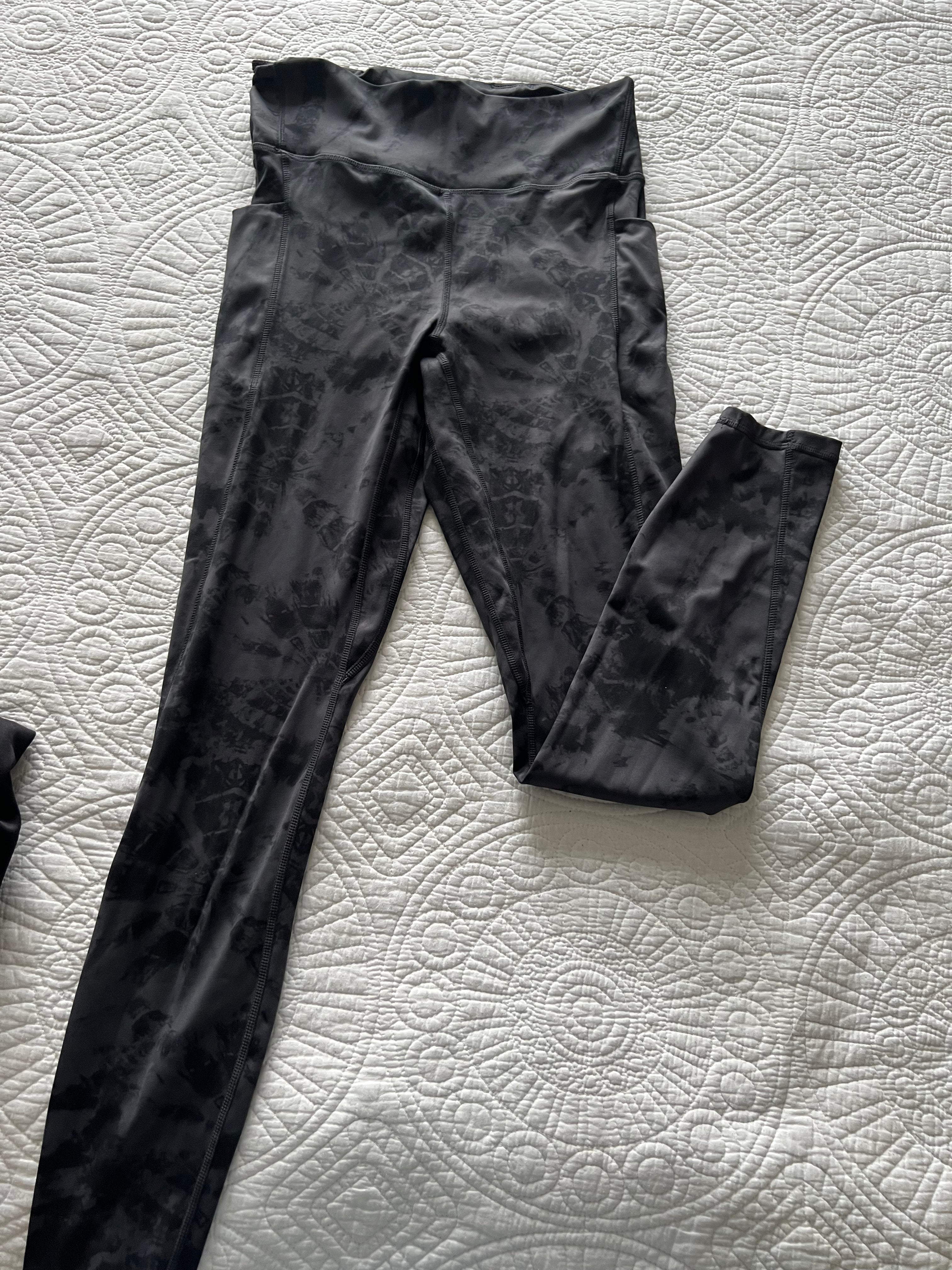 Dark grey leggings