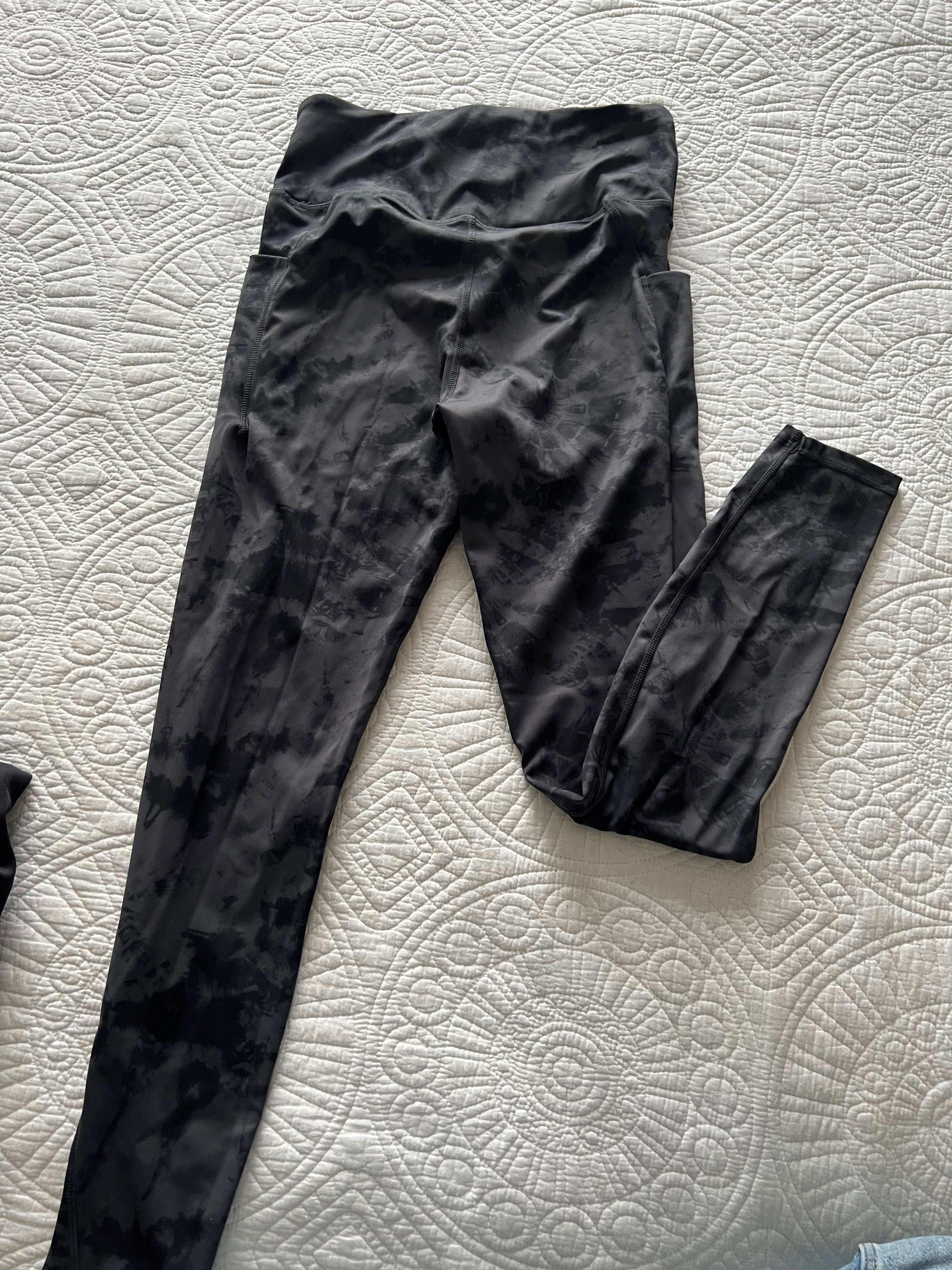 Dark grey leggings
