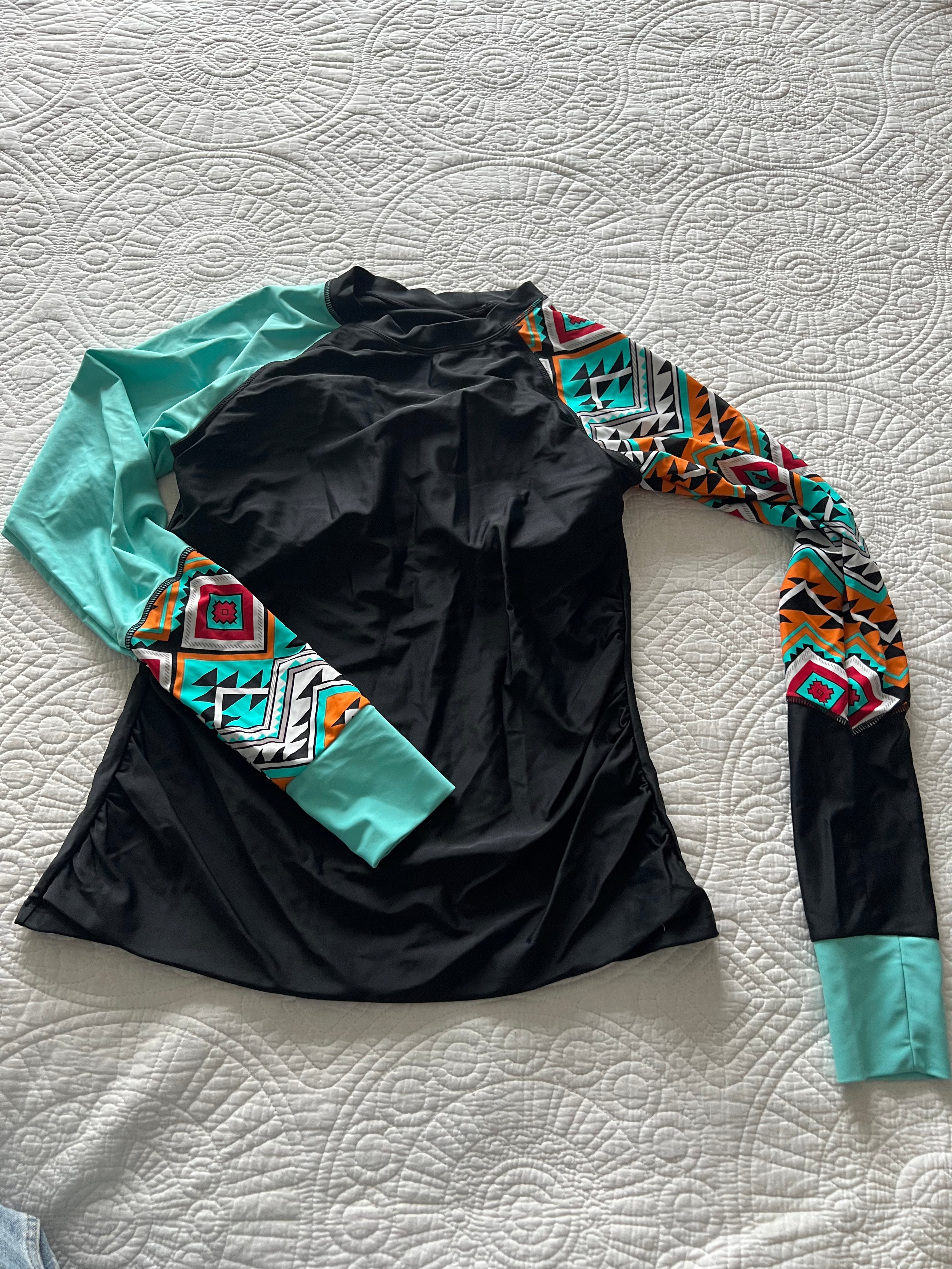 Multi-coloured sports top
