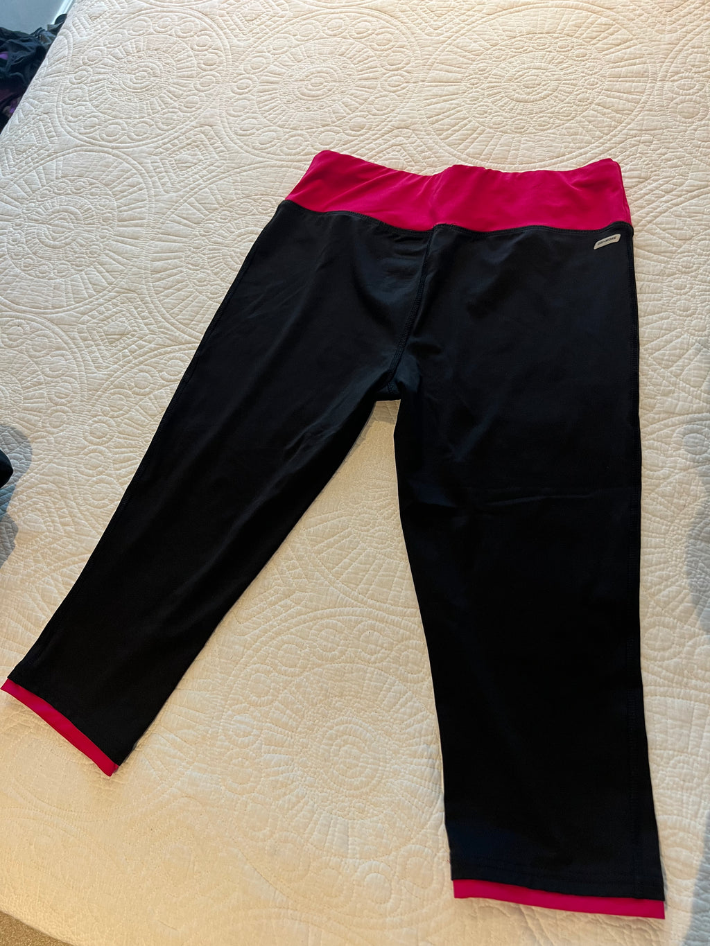 Black Danskin capri leggings