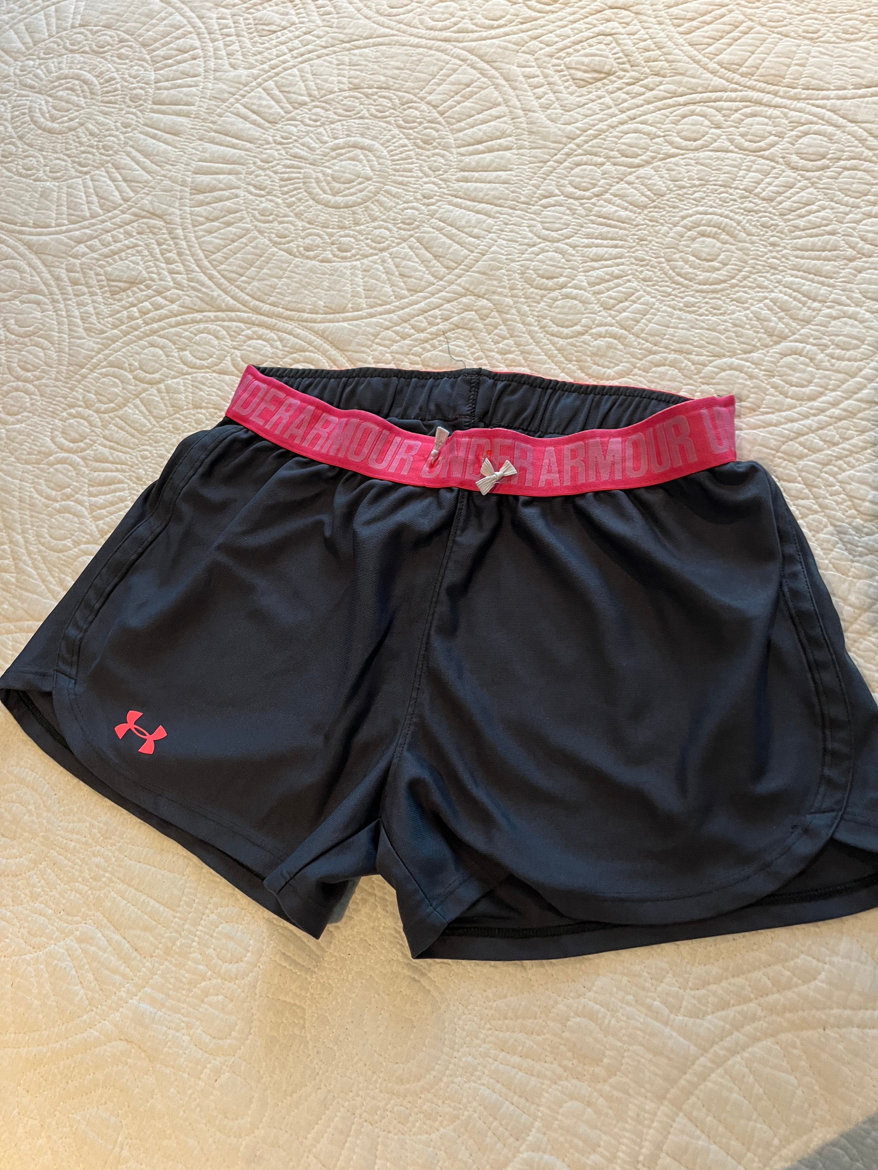 Black Under Armour shorts