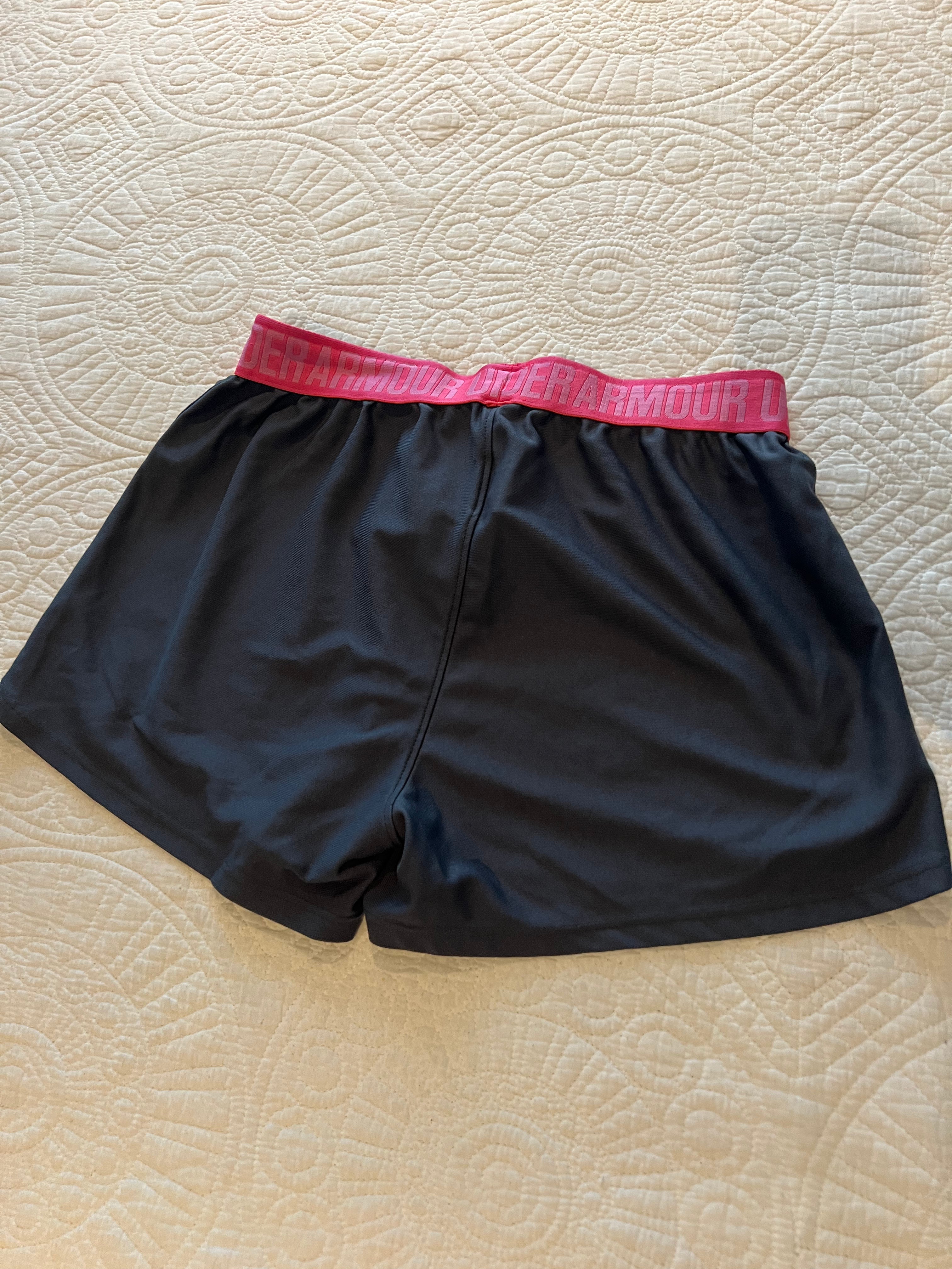 Black Under Armour shorts