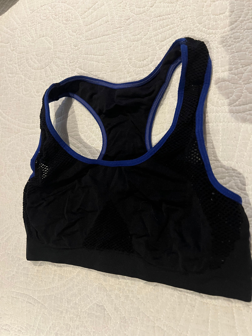 Black sports bra