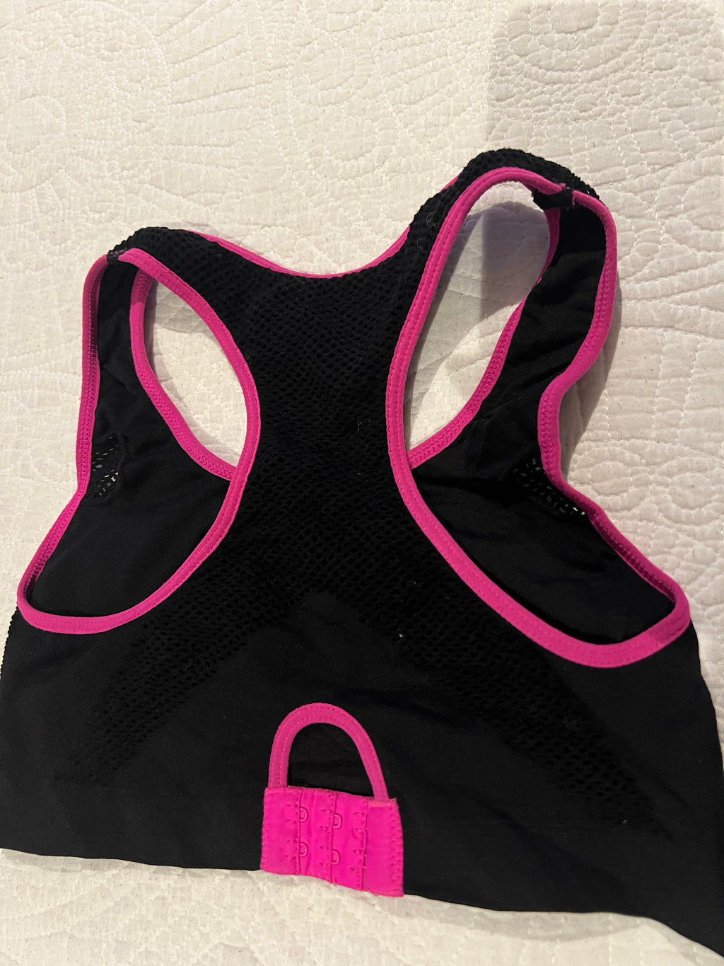Black sports bra