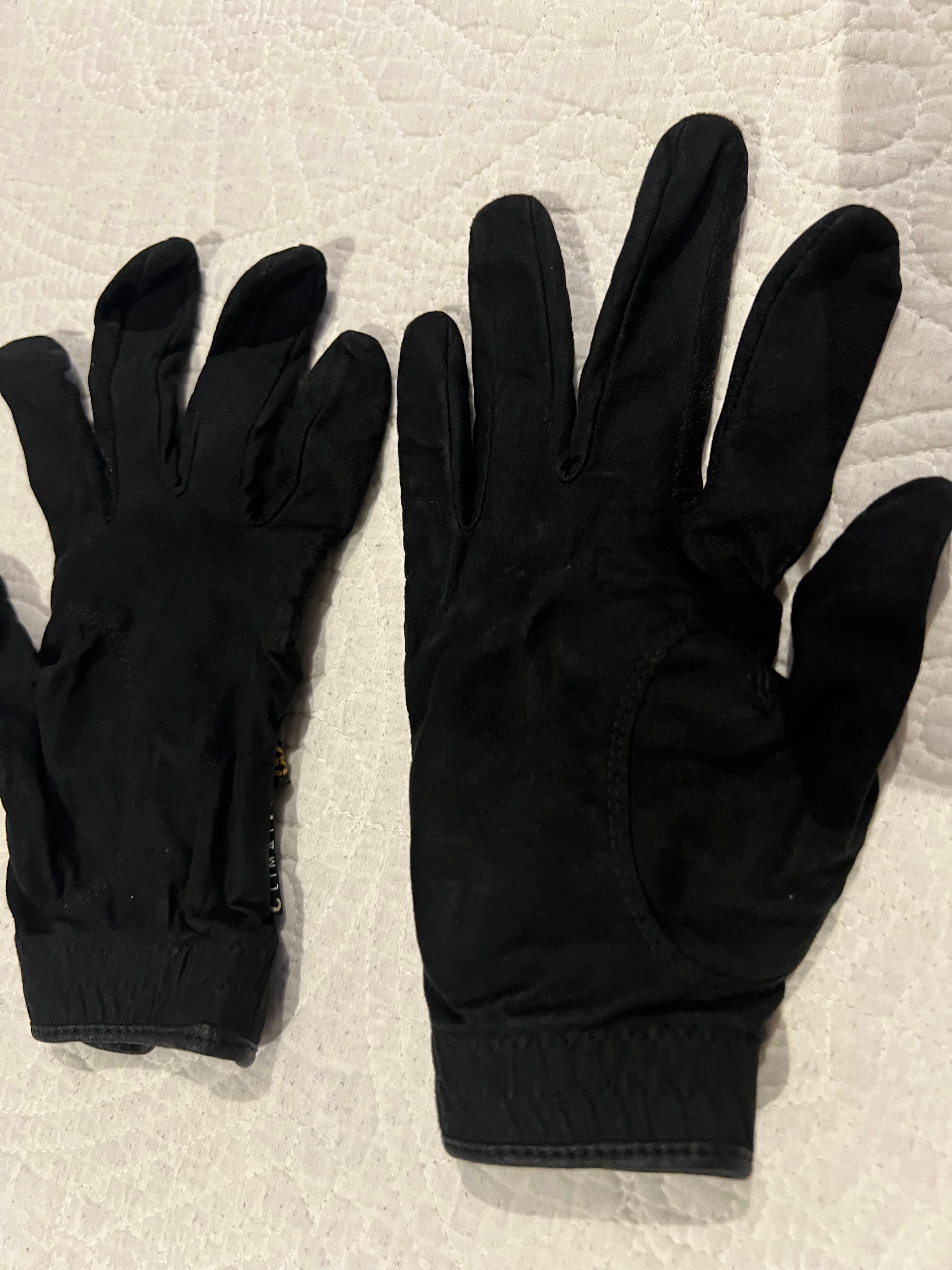 Black Lexus gloves