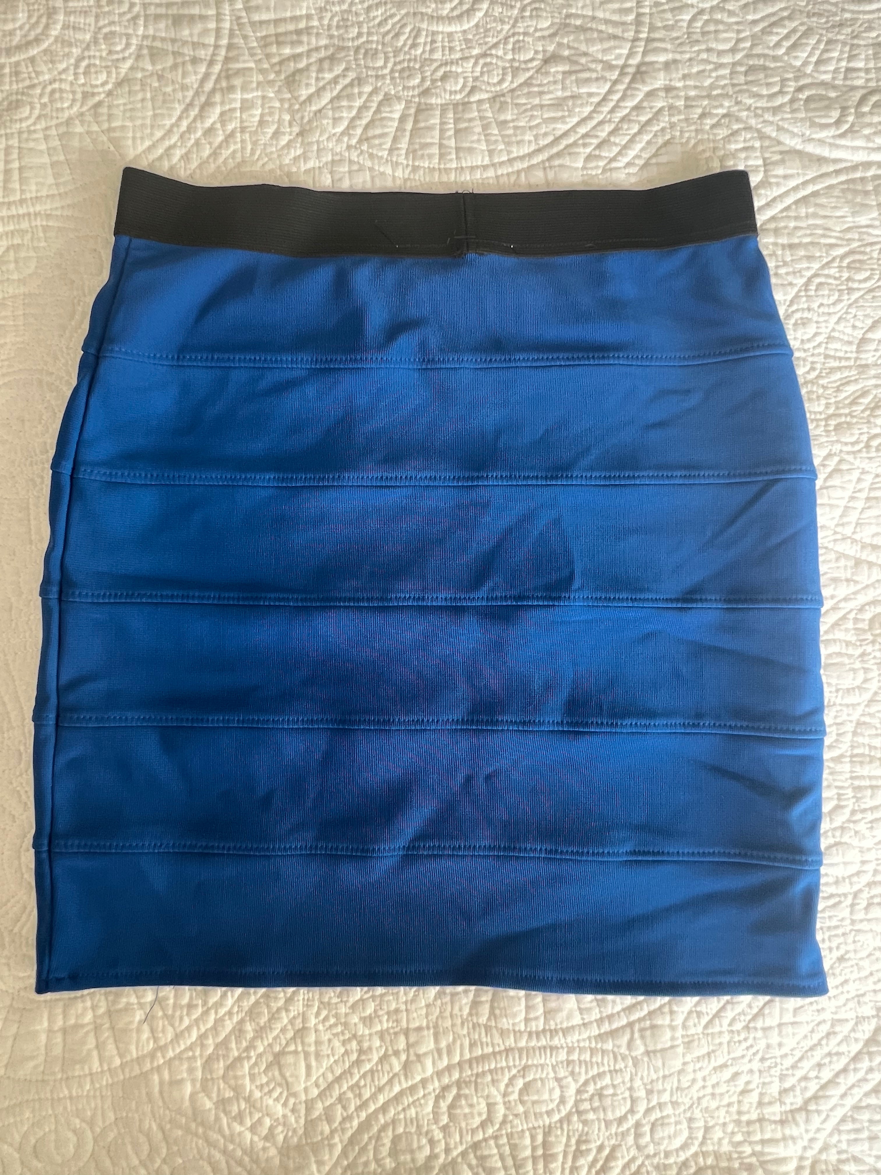 Blue textured mini skirt