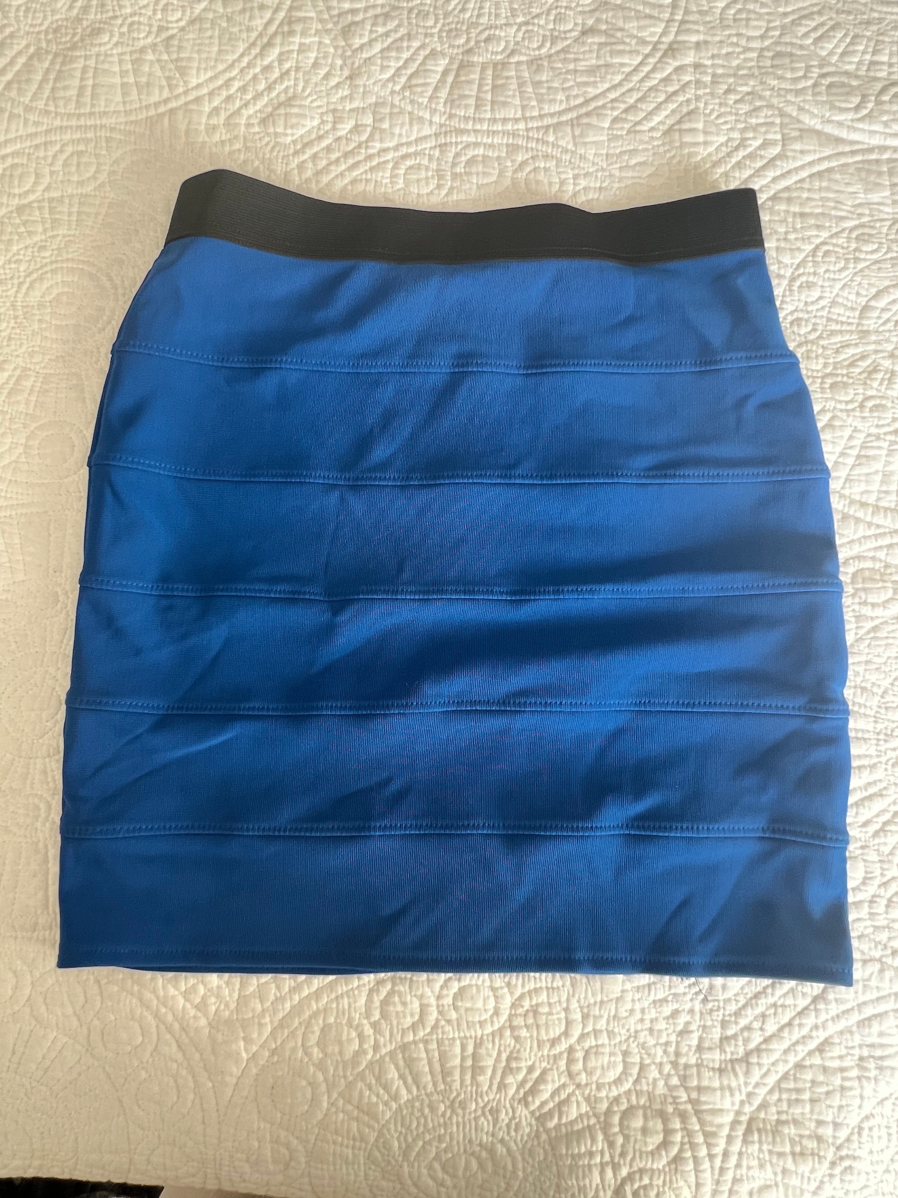 Blue textured mini skirt